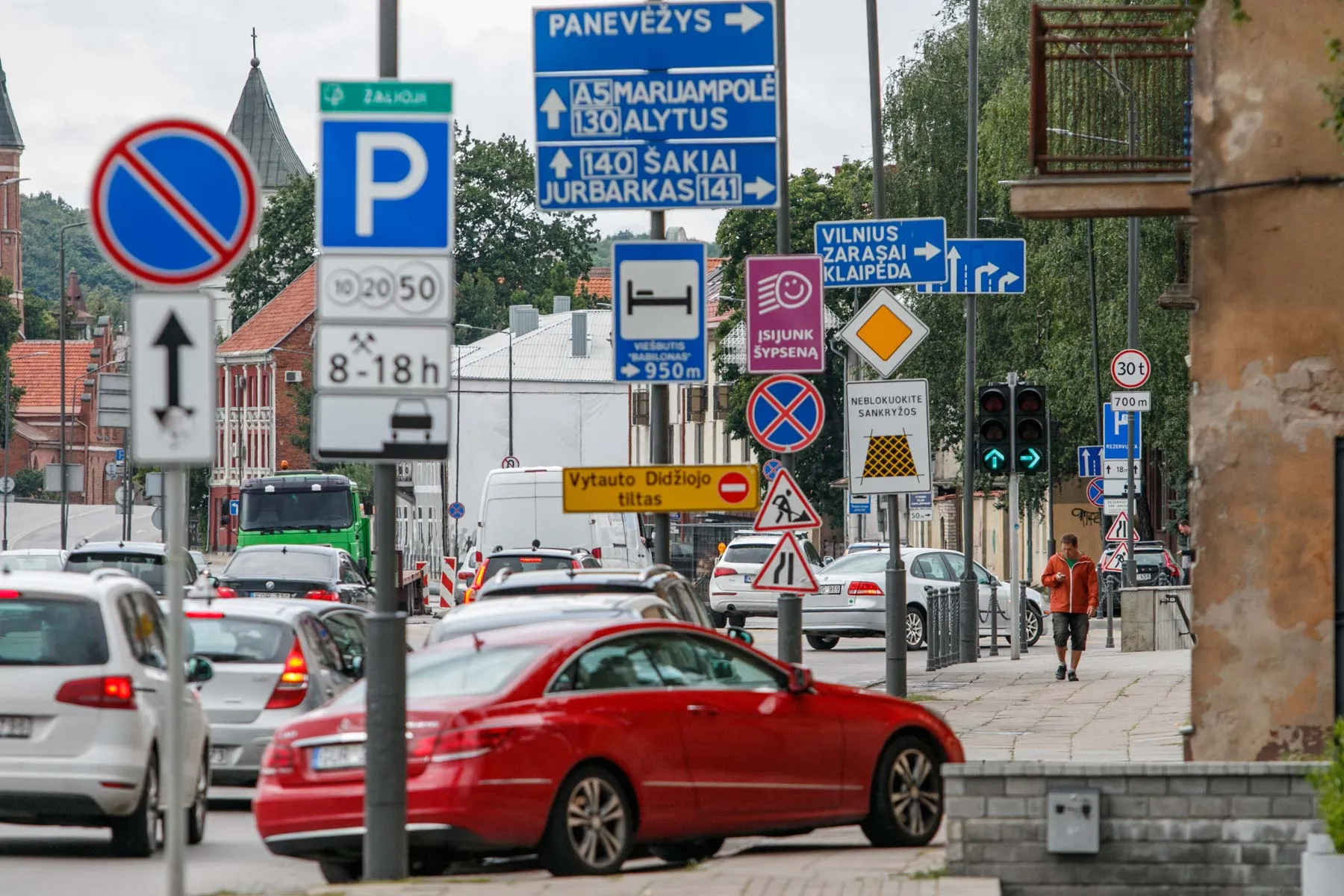 Nauja eismo tvarka Karaliaus Mindaugo prospekto ir Birštono gatvės sankryžoje