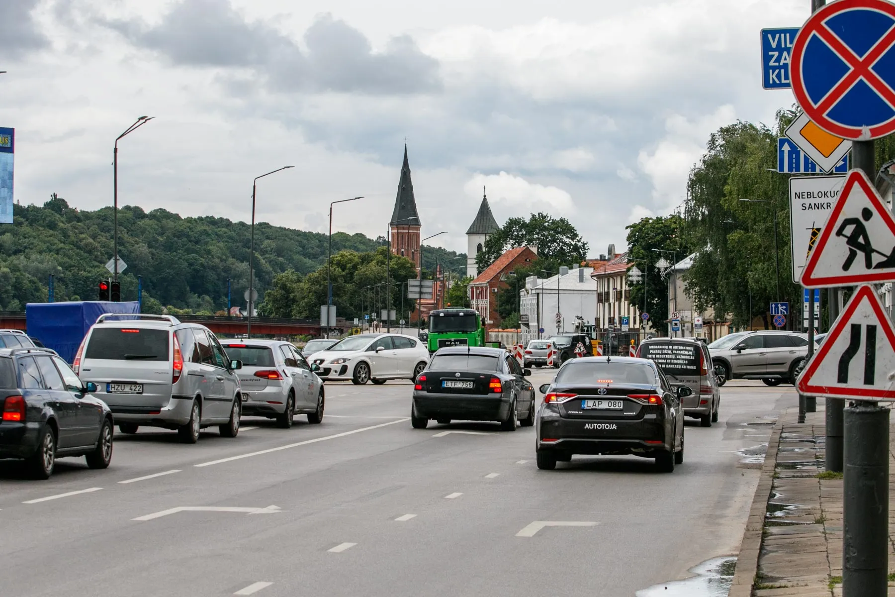 Nauja eismo tvarka Karaliaus Mindaugo prospekto ir Birštono gatvės sankryžoje