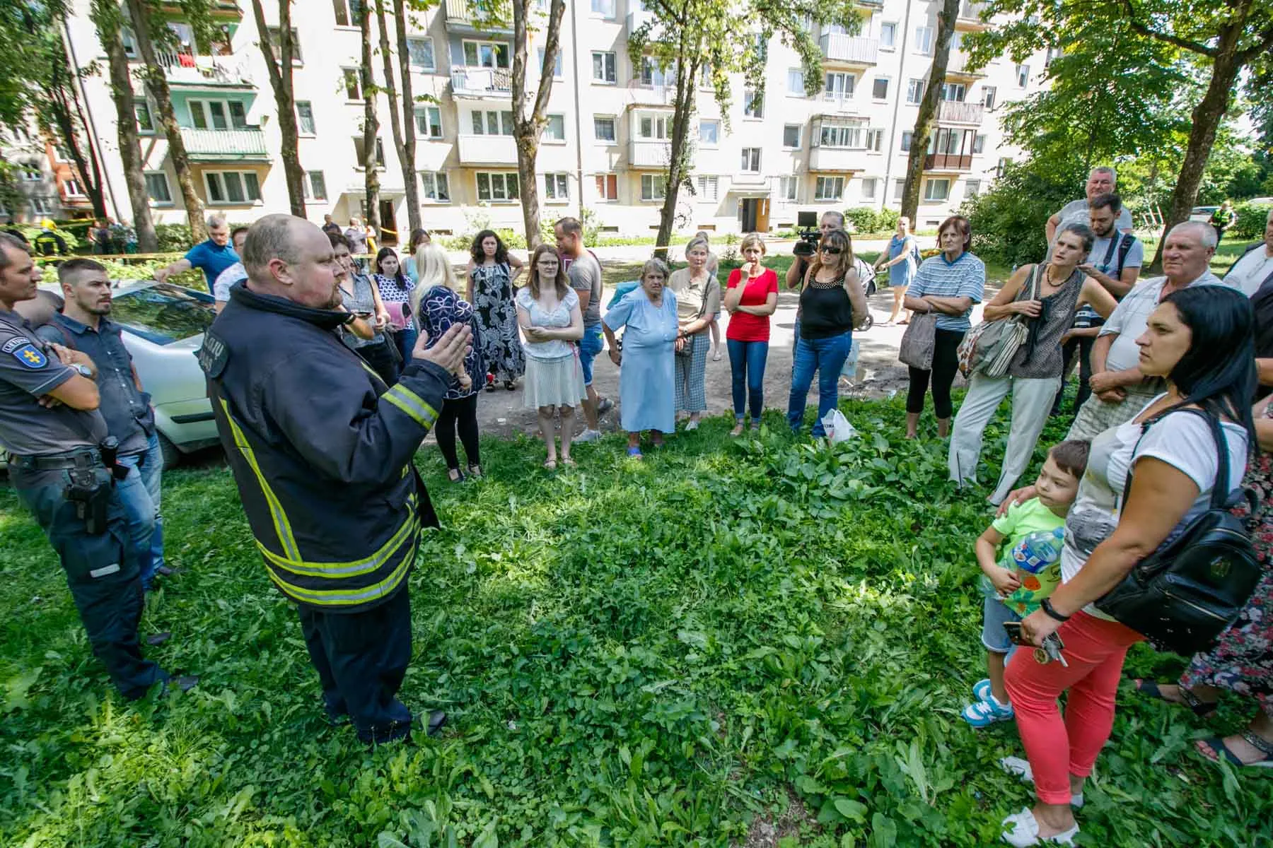 Griūvantis daugiabutis namas Biržiškų gatvėje