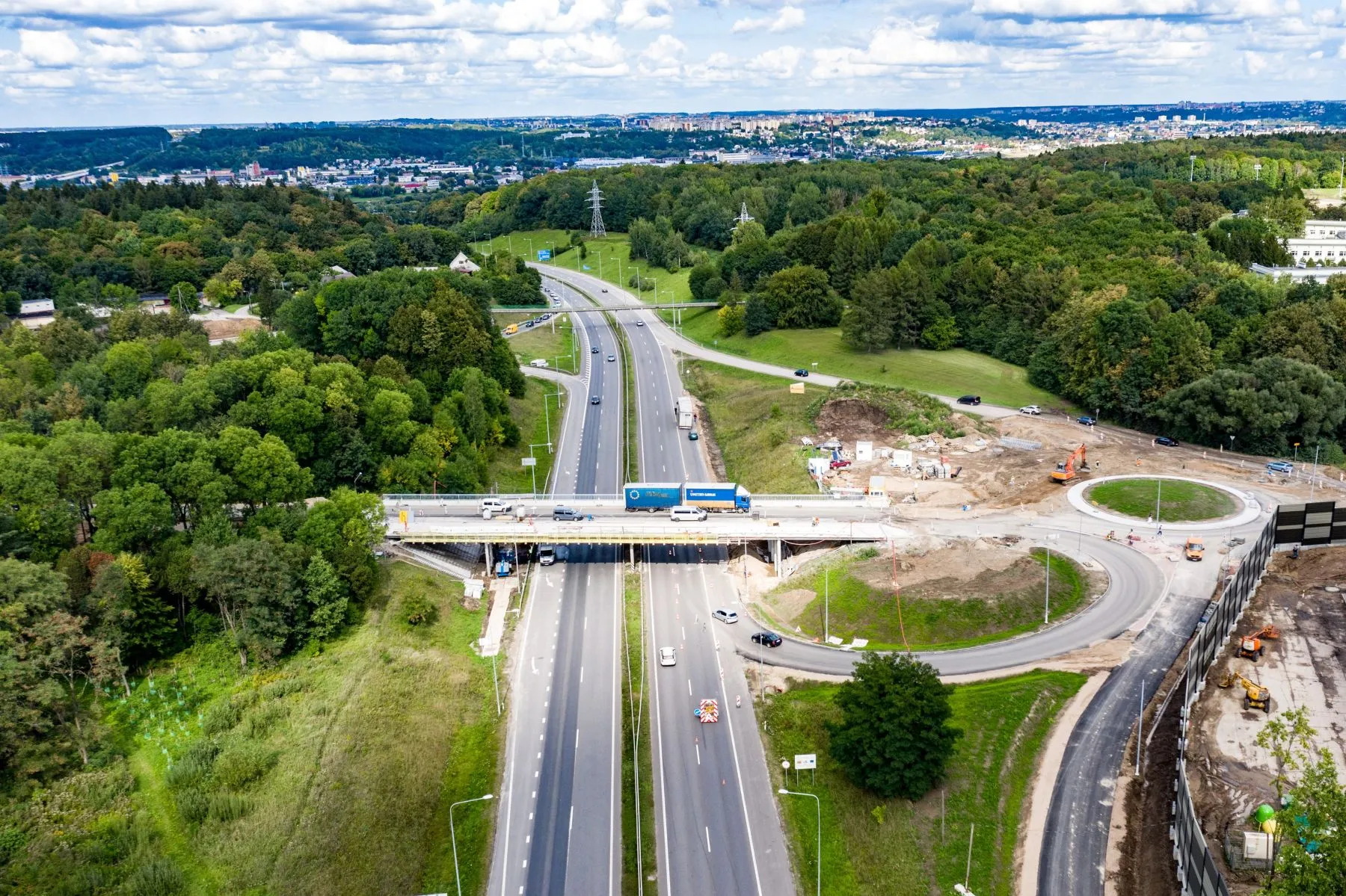 Sankryžų rekonstrukcija Akademijoje