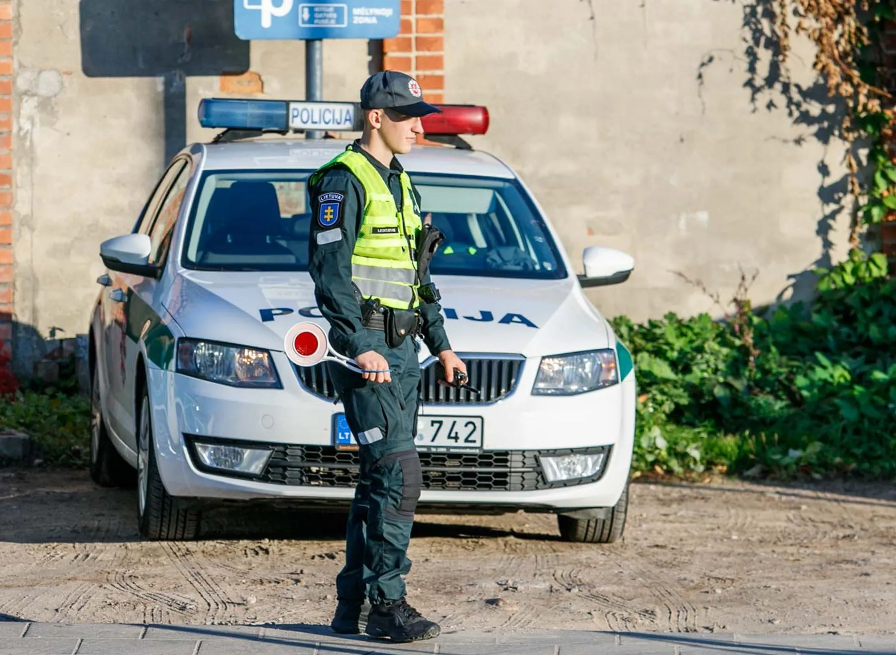 Policija, reidas, Karaliaus Mindaugo prospektas, Birštono gatvė