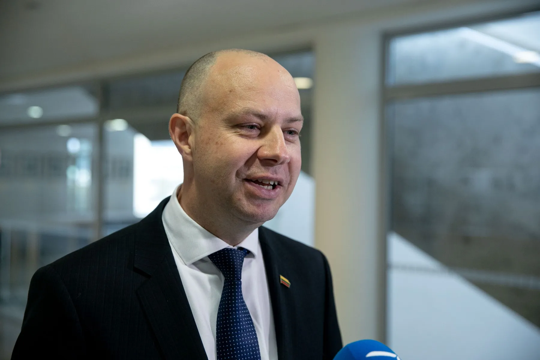 A. Veryga nusiskuto plaukus