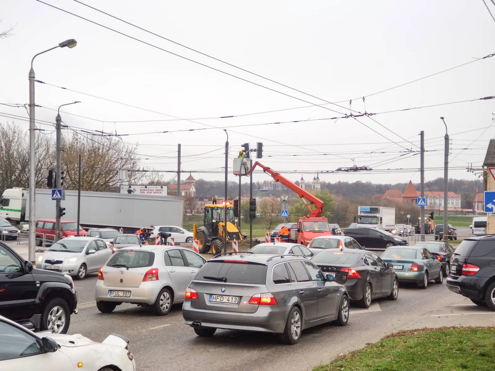 Įrengiama saugumo salelė Jurbarko ir A. Kriščiukaičio gatvių sankryžoje