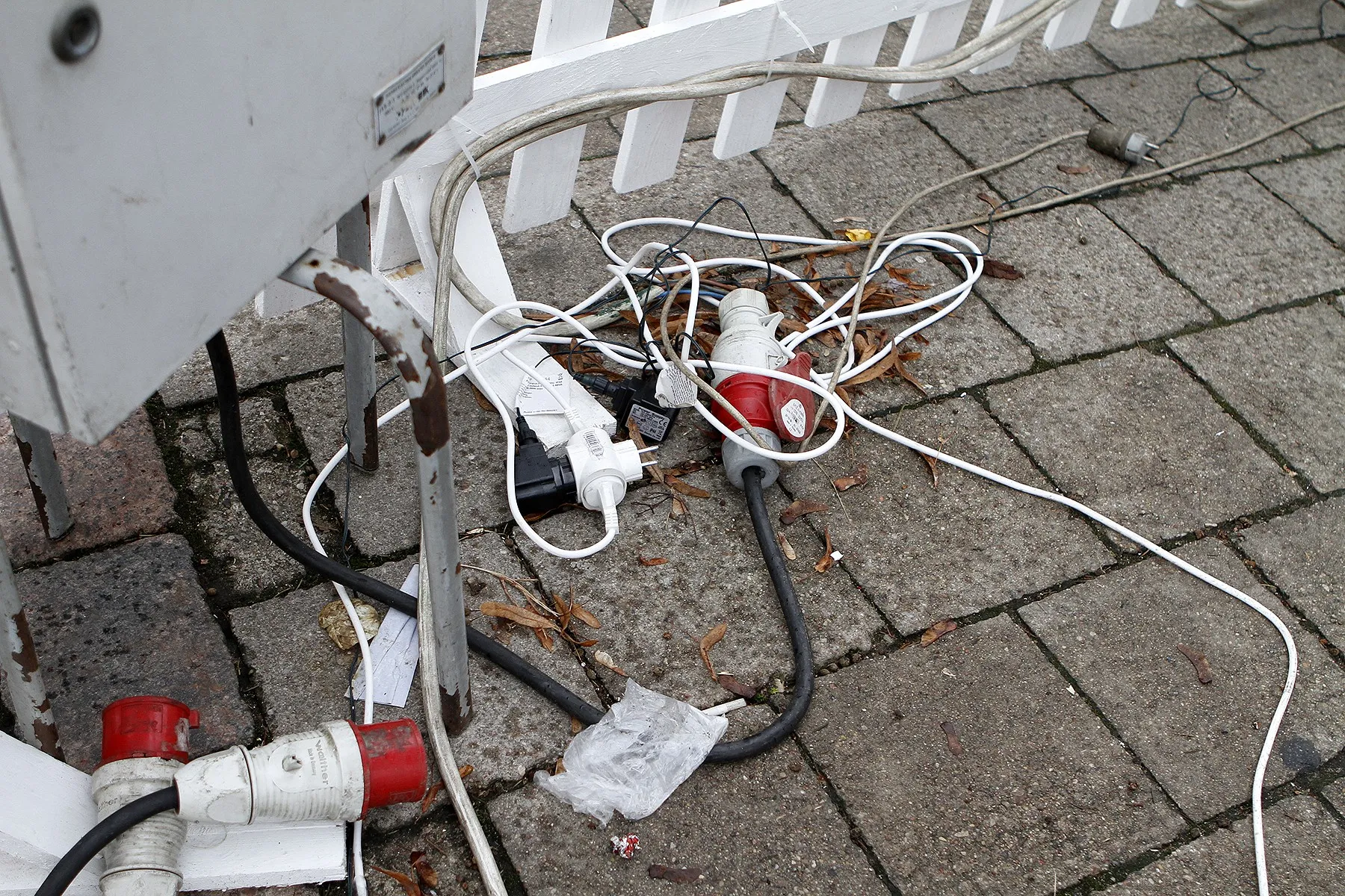 Elektra, elektrikas, laidai