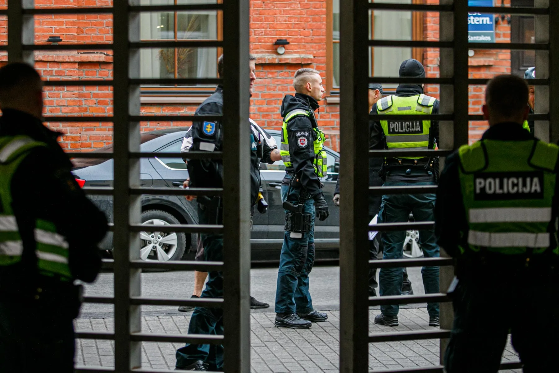 Policija, N. Venckienė atvežta į Kauno apylinkės teismą