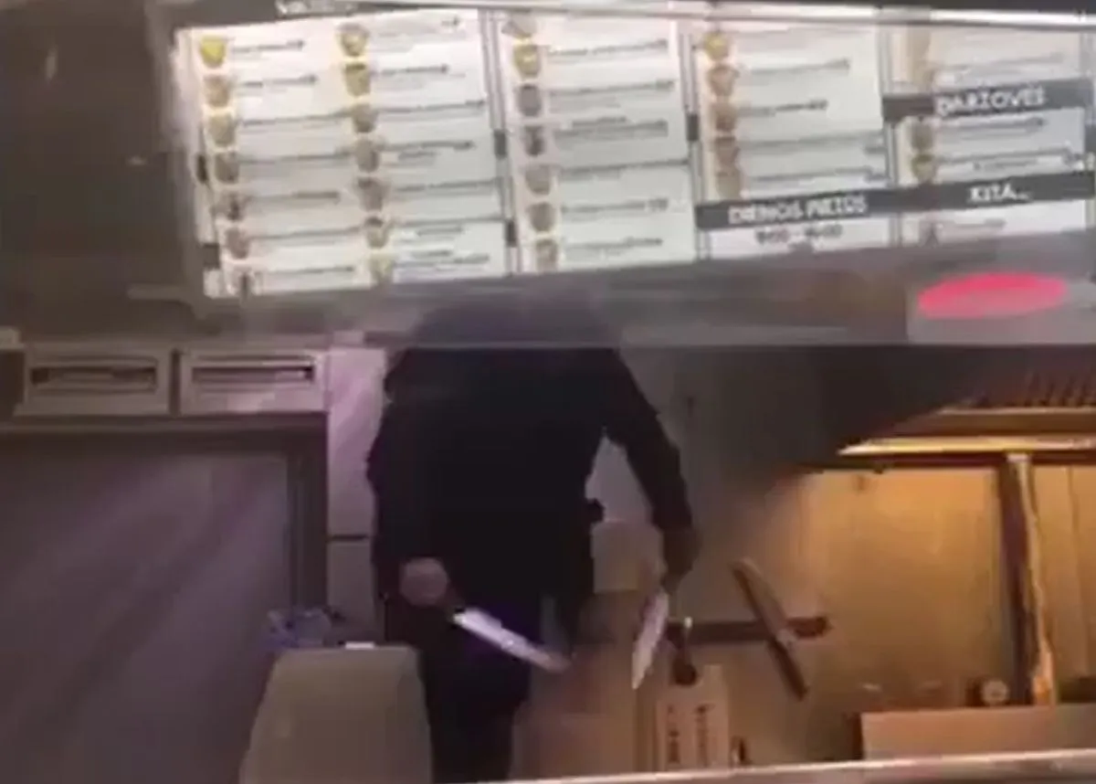 Peiliai „Girstučio“ „Liuks kebabuose“