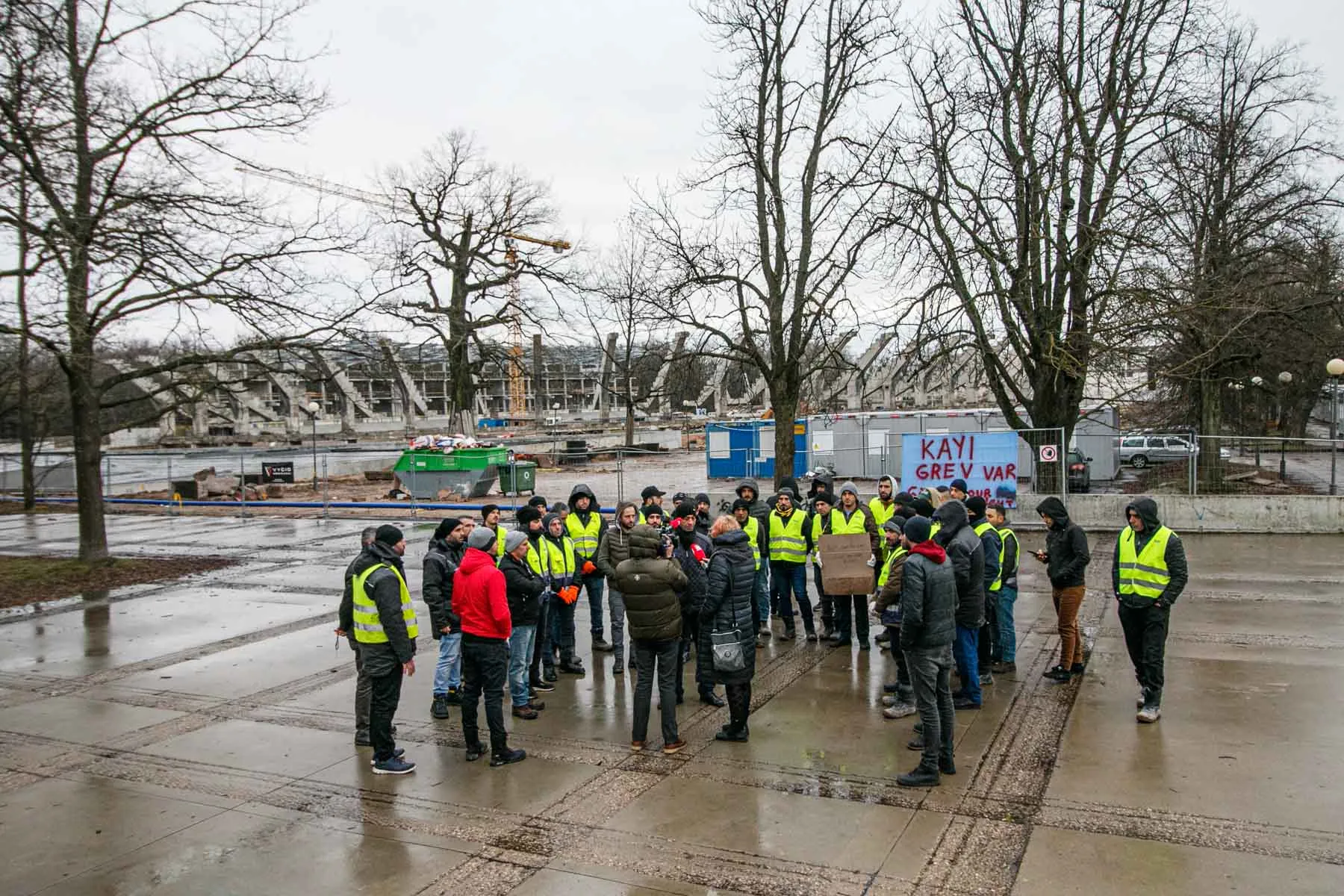 Turkų statybininkų streikas prie S. Dariaus ir S. Girėno stadiono