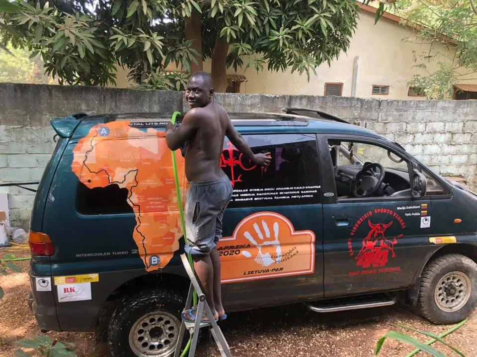 Keliautojai Afrikoje