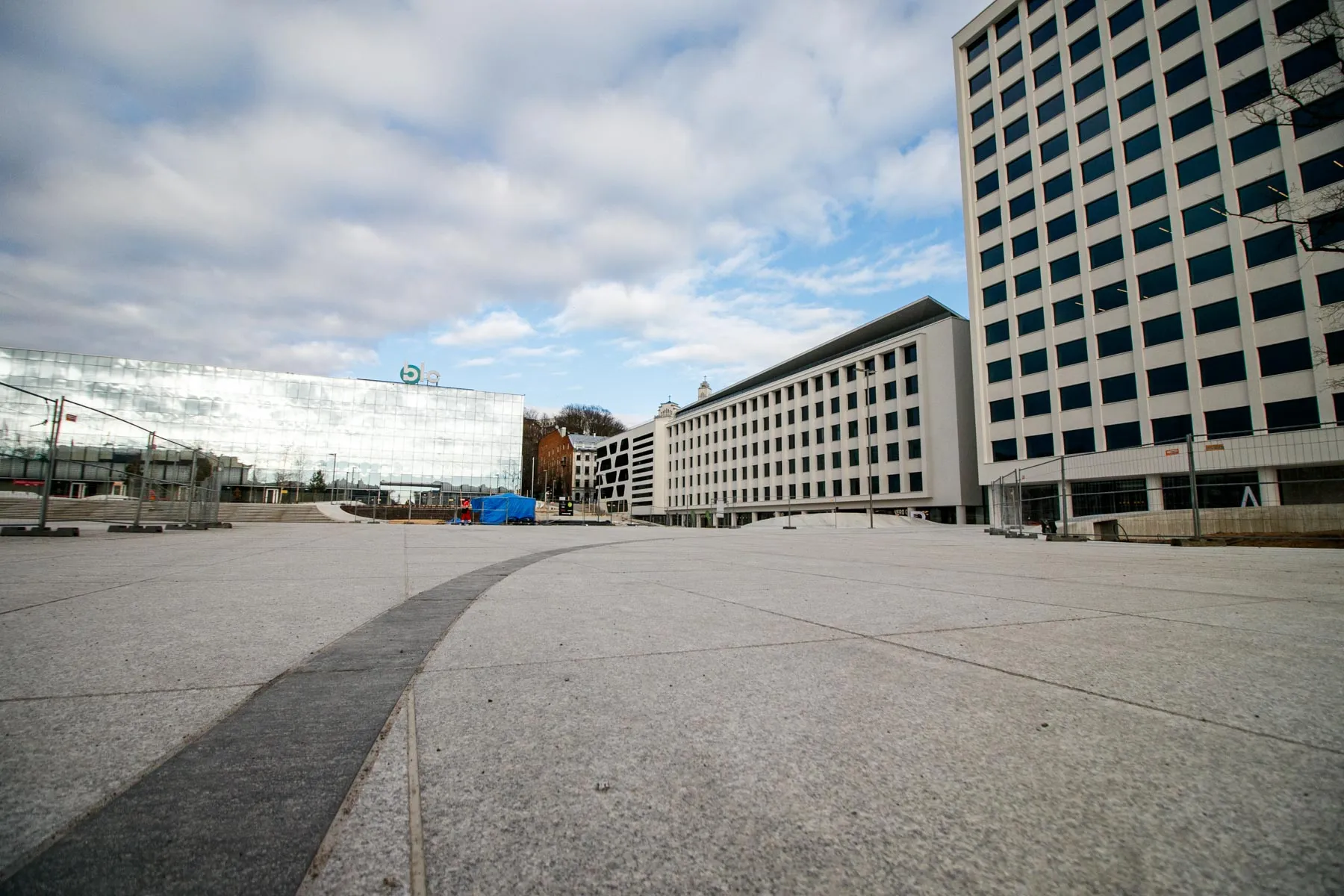 Požeminė automobilių stovėjimo aikštelė Vienybės aikštėje