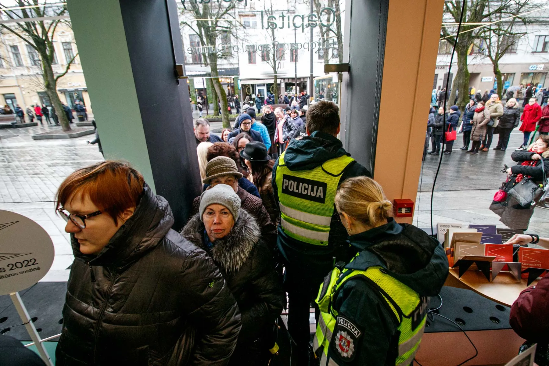 Eilė prie nemokamų bilietų