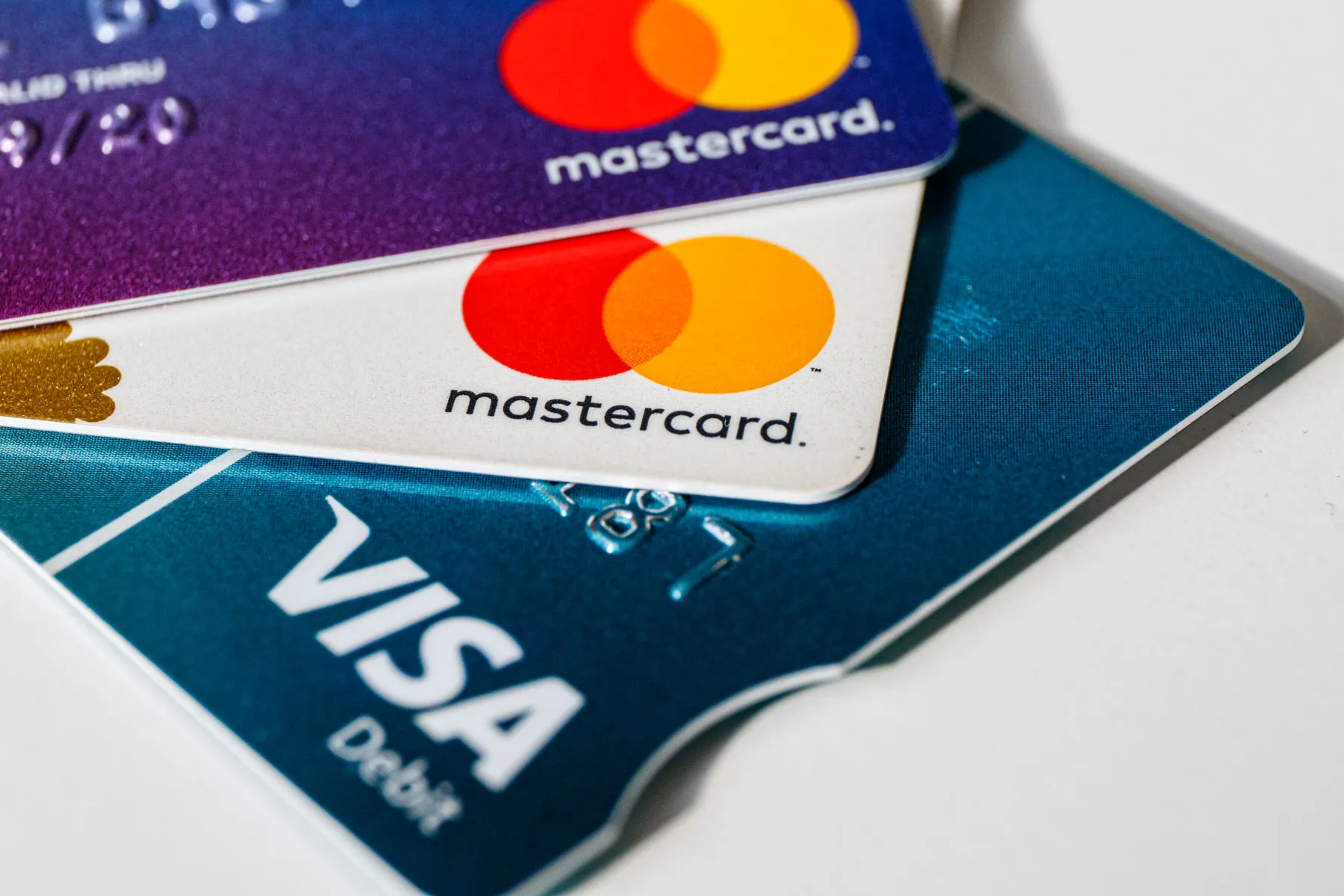 Banko kortelė, kredito kortelė, pinigai, internetinė bankininkystė