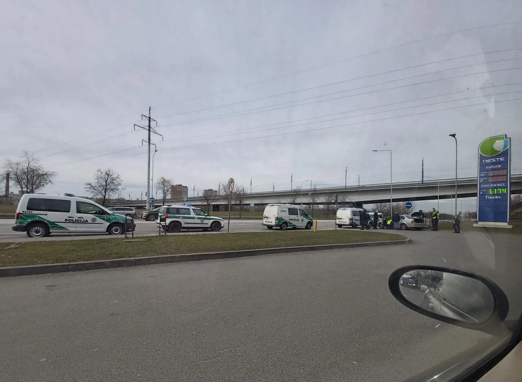 „BMW“ vairuotojo sulaikymas Jonavos gatvėje