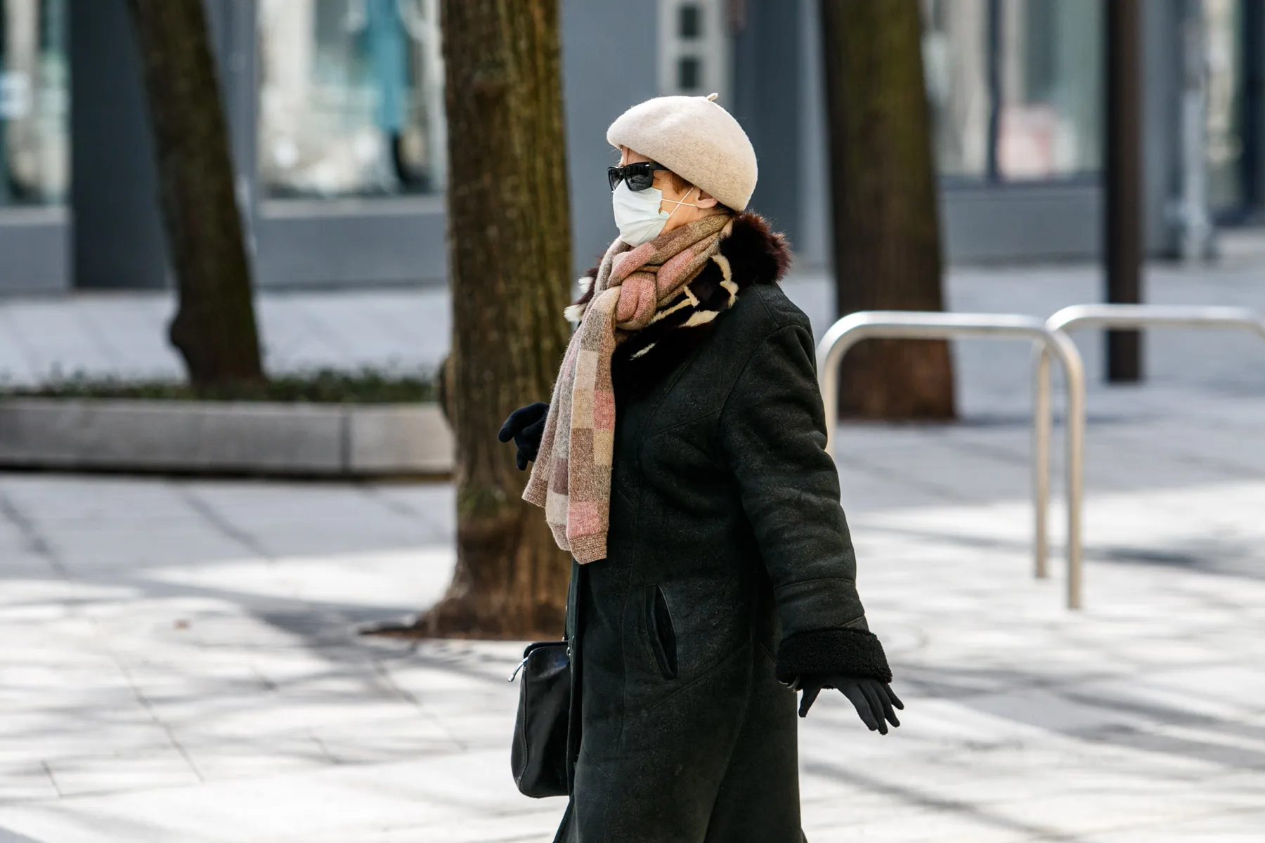 Respiratorius, veido kaukė, koronavirusas