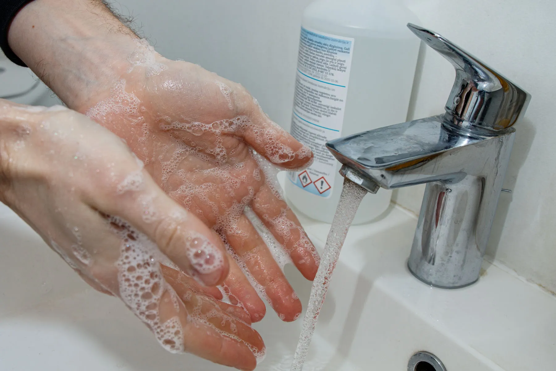 Muilas, dezinfekcinis skystis, virusas, higiena