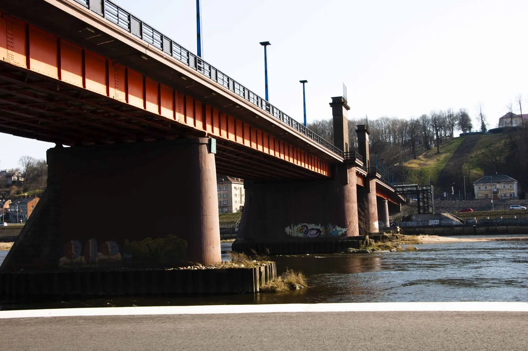 Nuo Aleksoto tilto nukritusio žmogaus gelbėjimo operacija