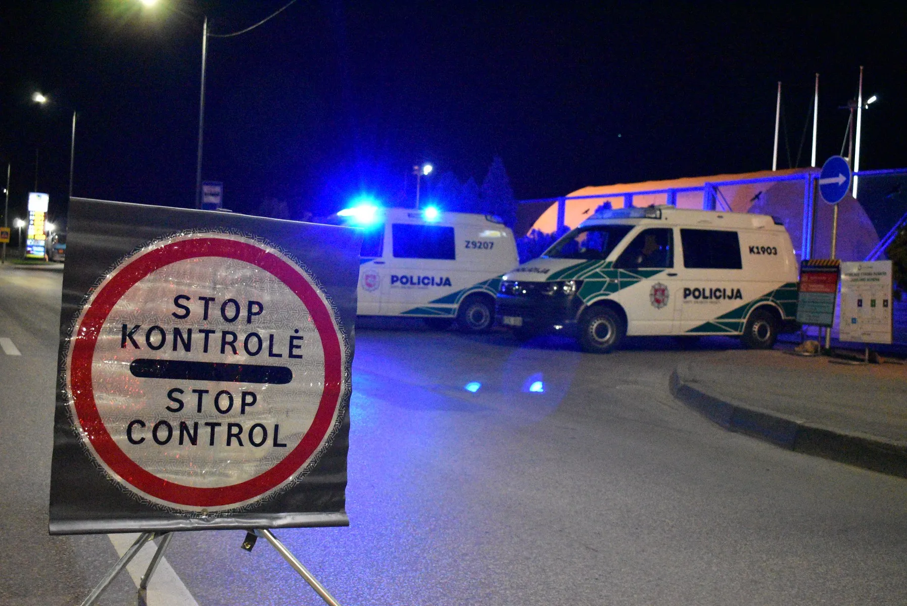 Policijos patikros punktai Jonavos gatvėje