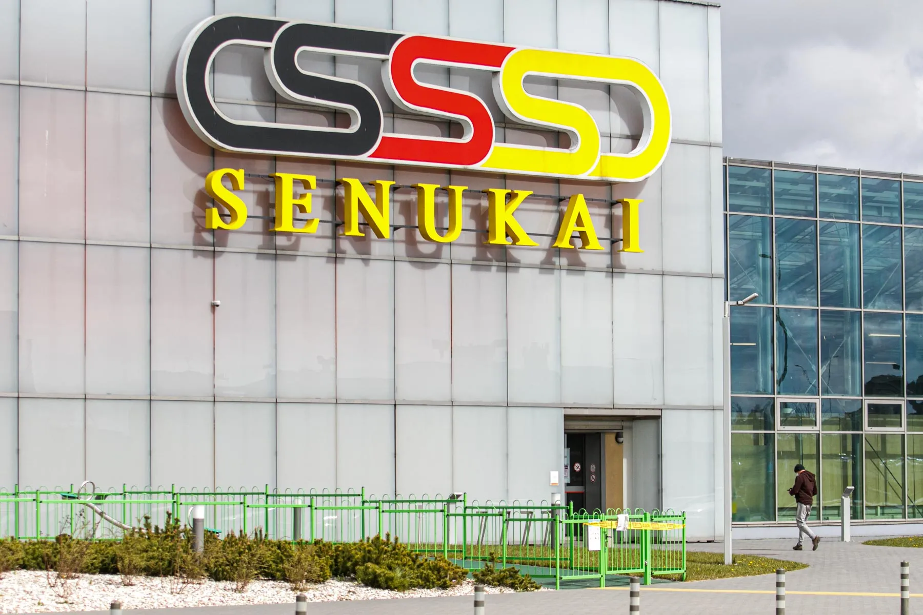 Senukai ir Depo atnaujino veiklas