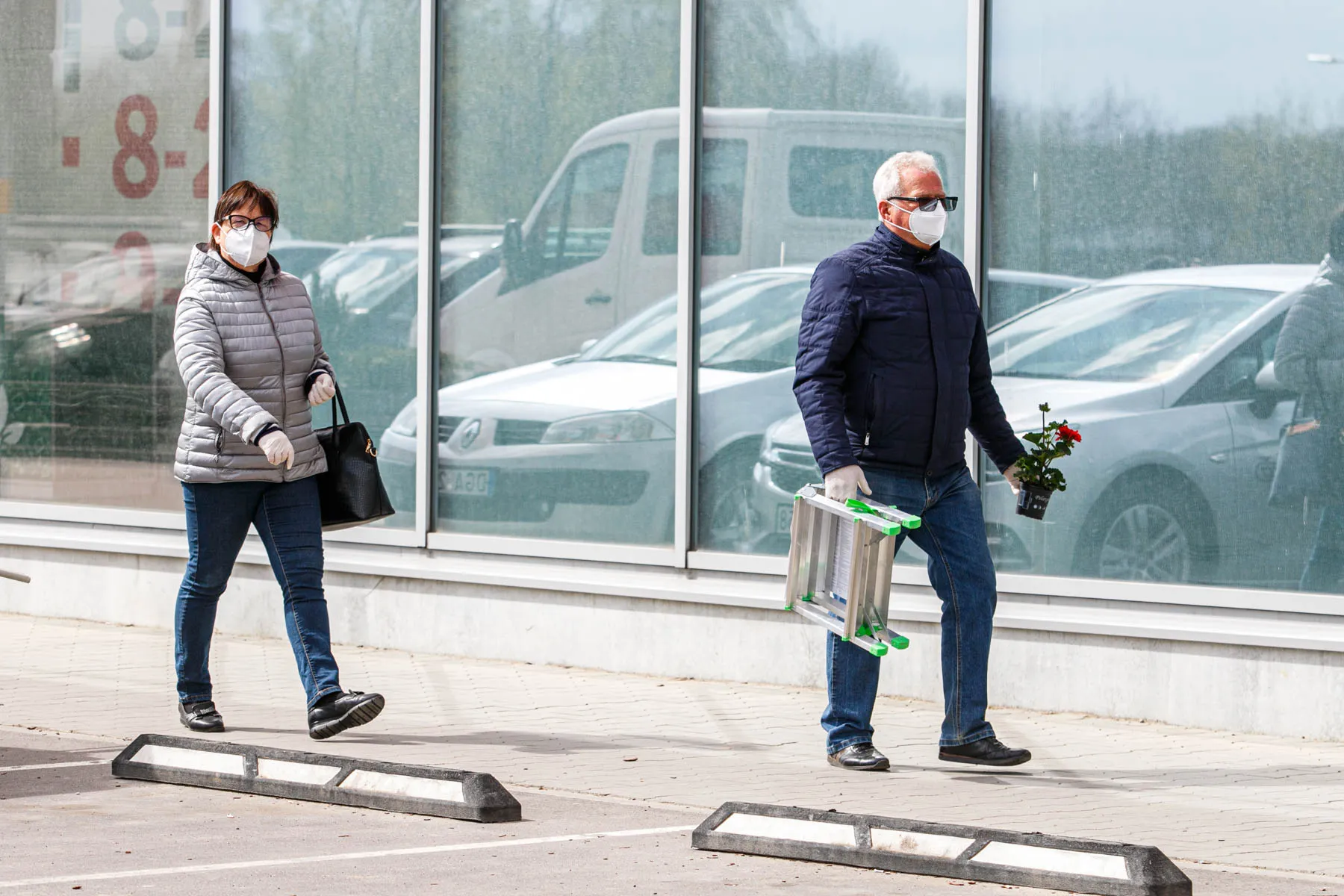 Senukai ir Depo atnaujino veiklas