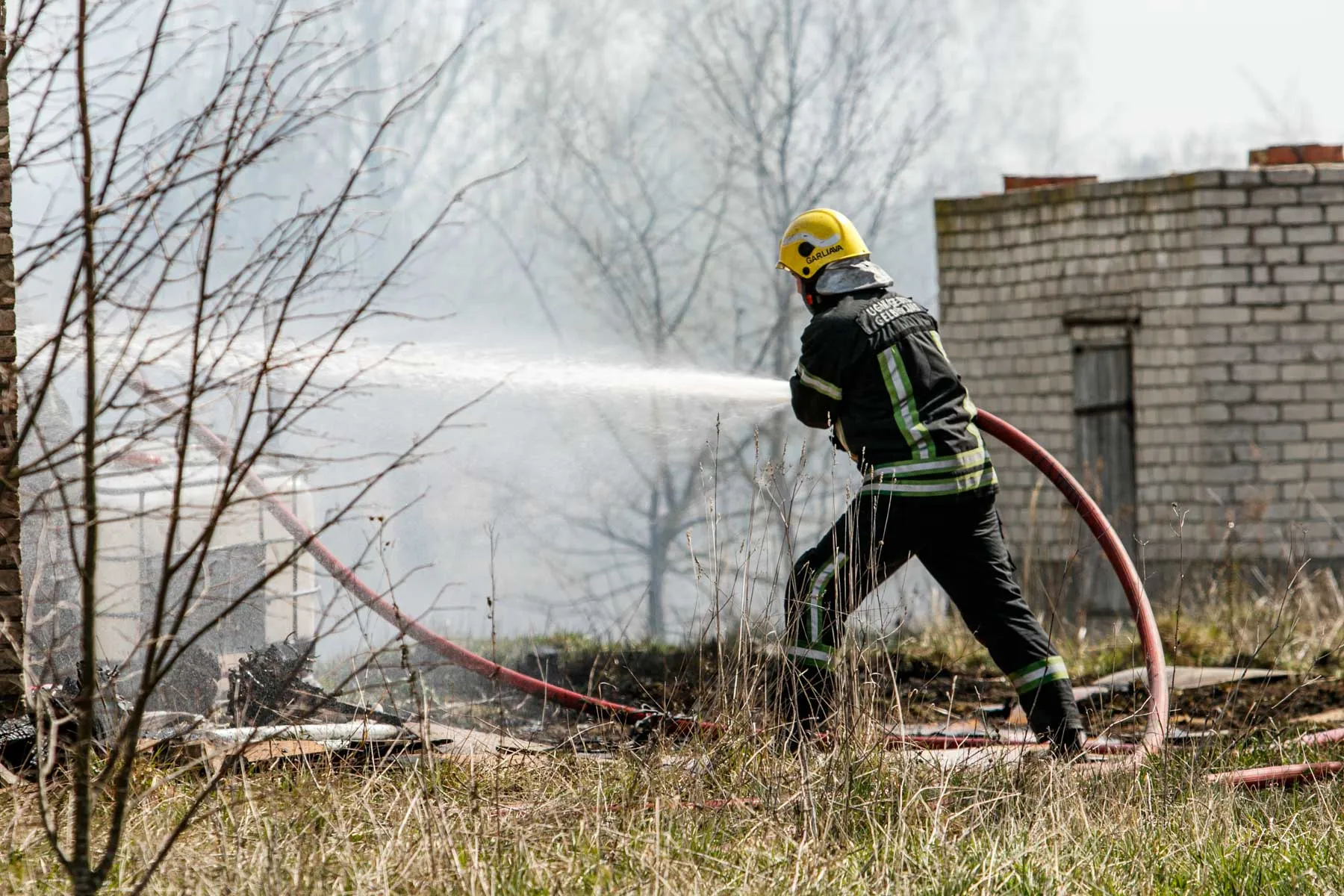 Gaisras, ugniagesiai