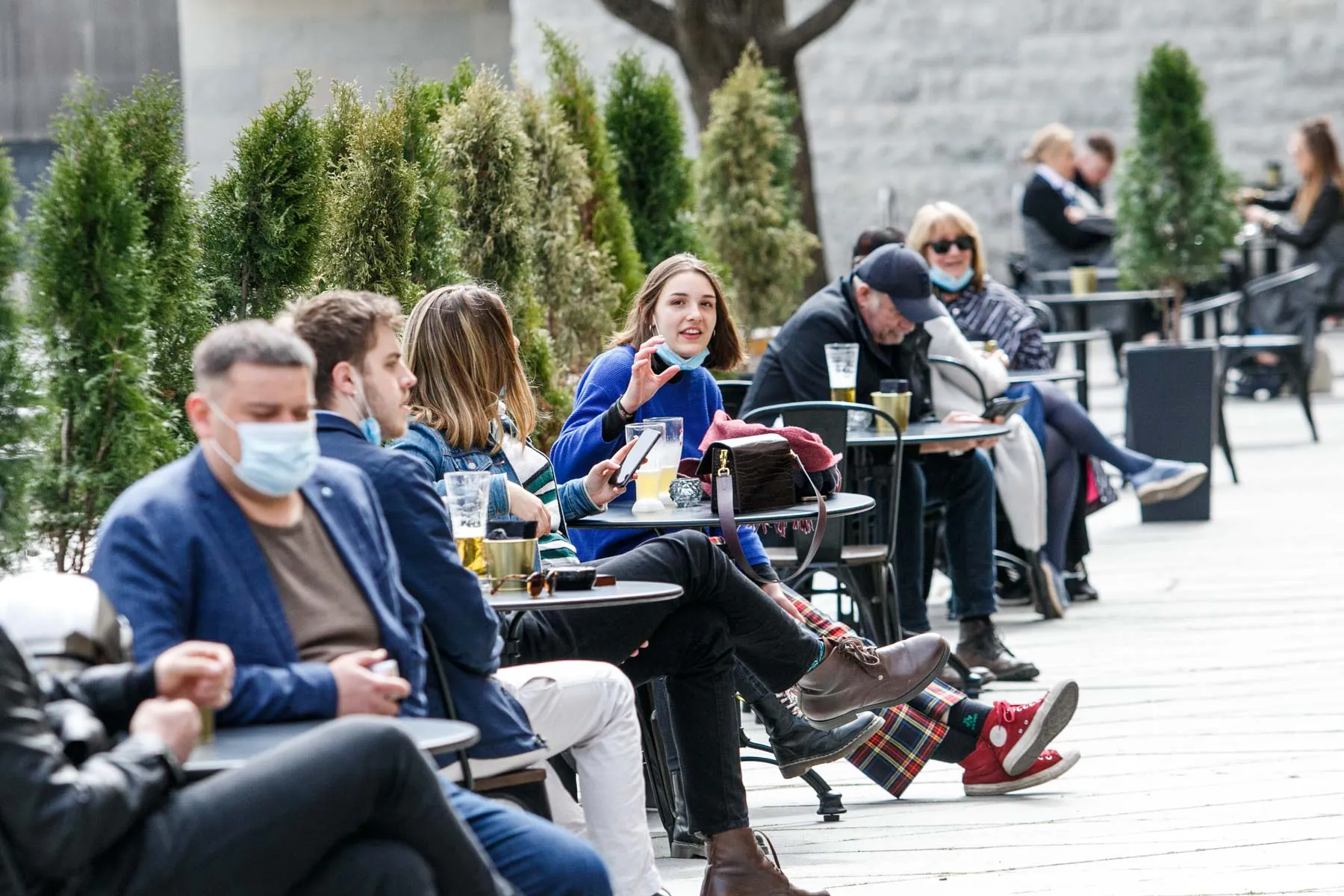 Atsidaro lauko kavinės po karantino sušvelninimo