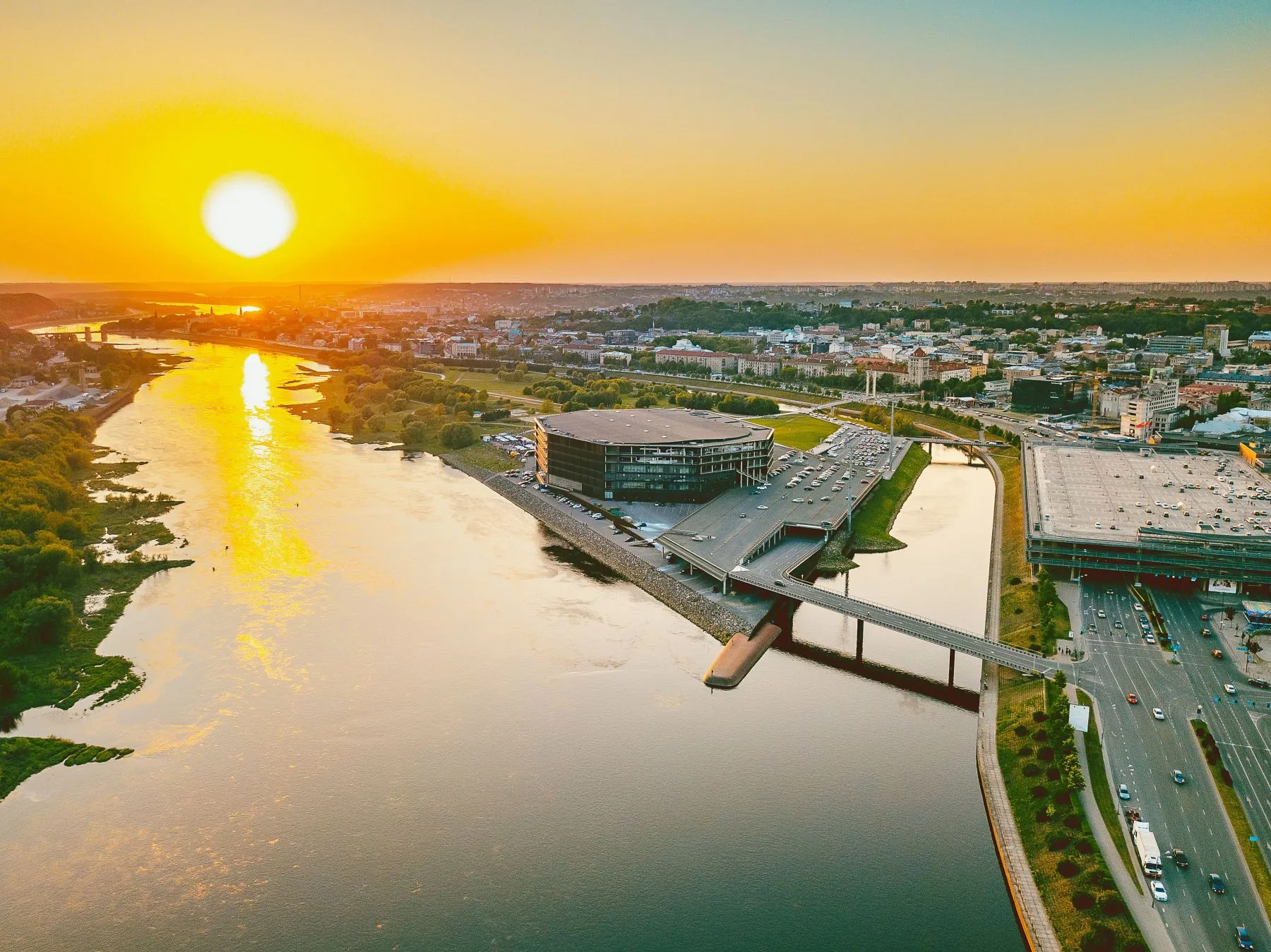 Prie „Žalgirio“ arenos atsidarys „Pakrantė“