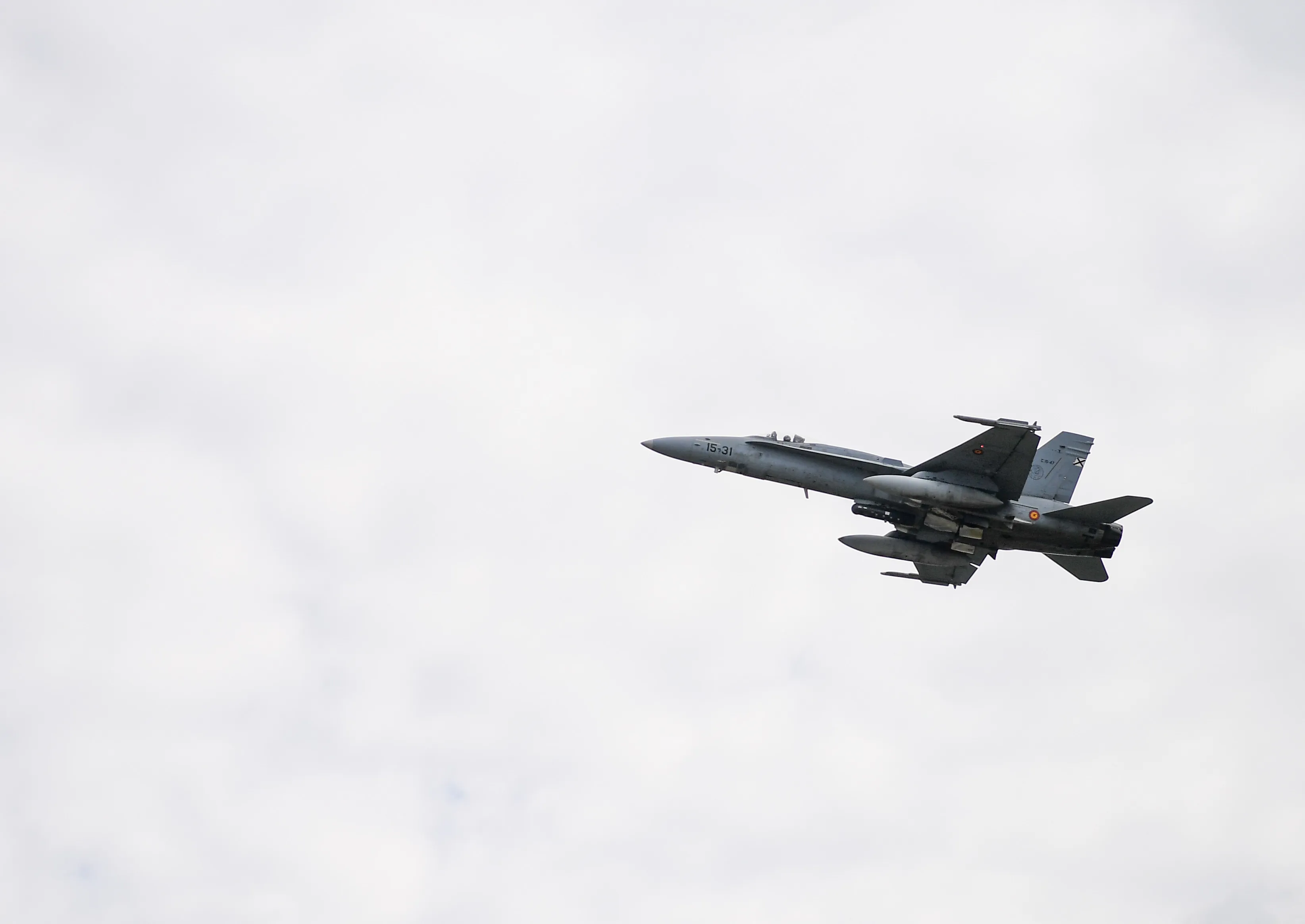 NATO naikintuvus apžiūrėjęs G. Nausėda: Lietuva labiau stiprins oro gynybą