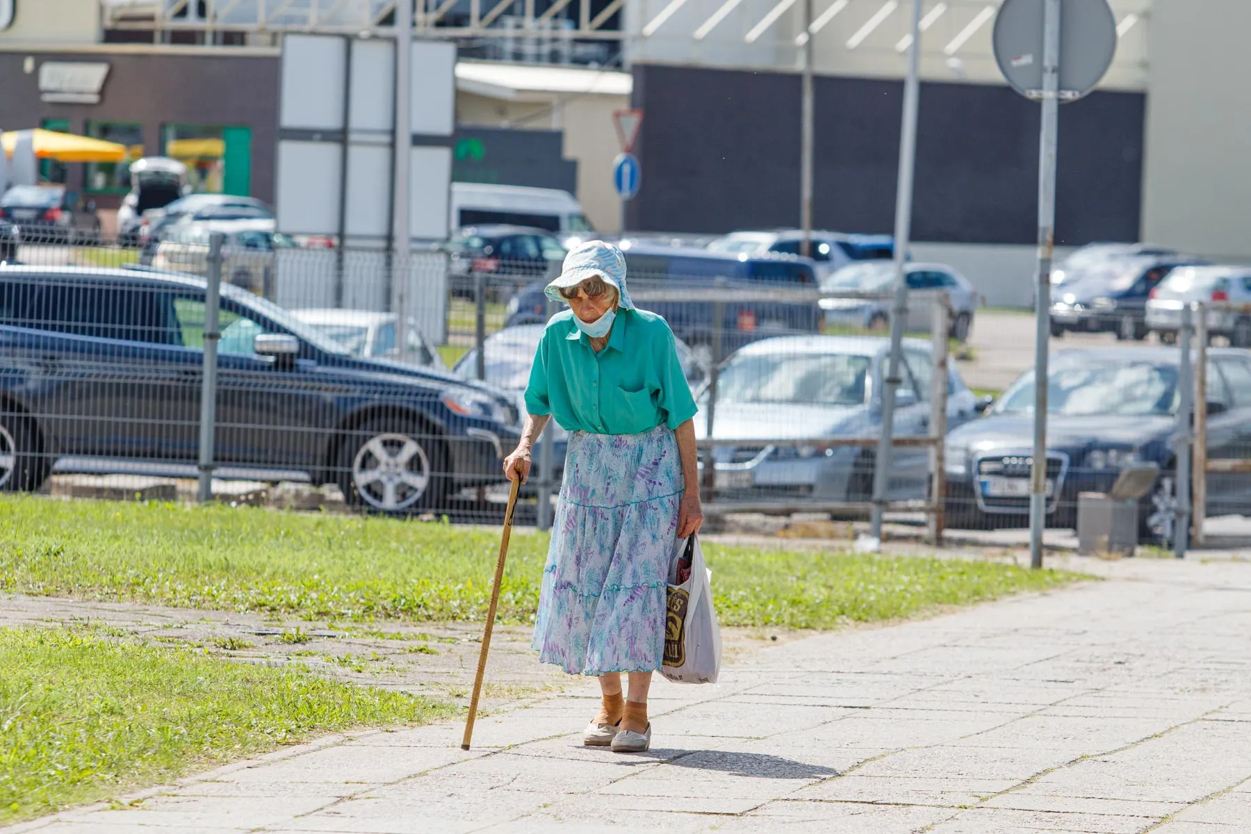 Veido kaukės, ligoninė, poliklinika