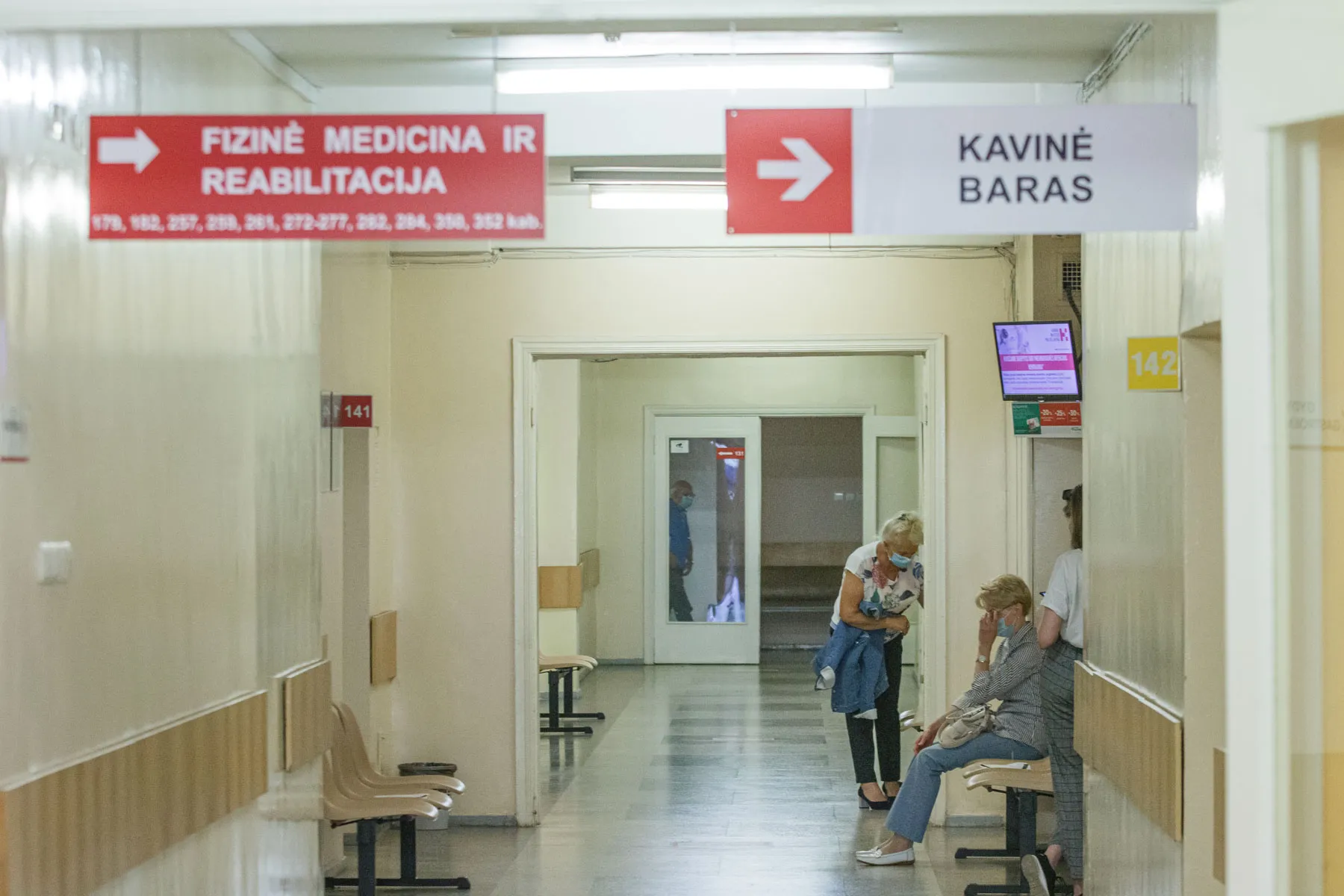 Veido kaukės, ligoninė, poliklinika