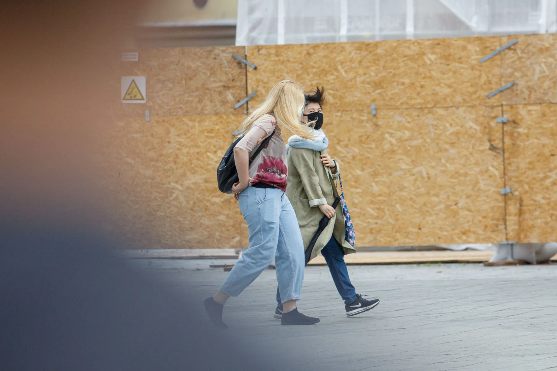 Kauniečiai jau dėvi veido kaukes