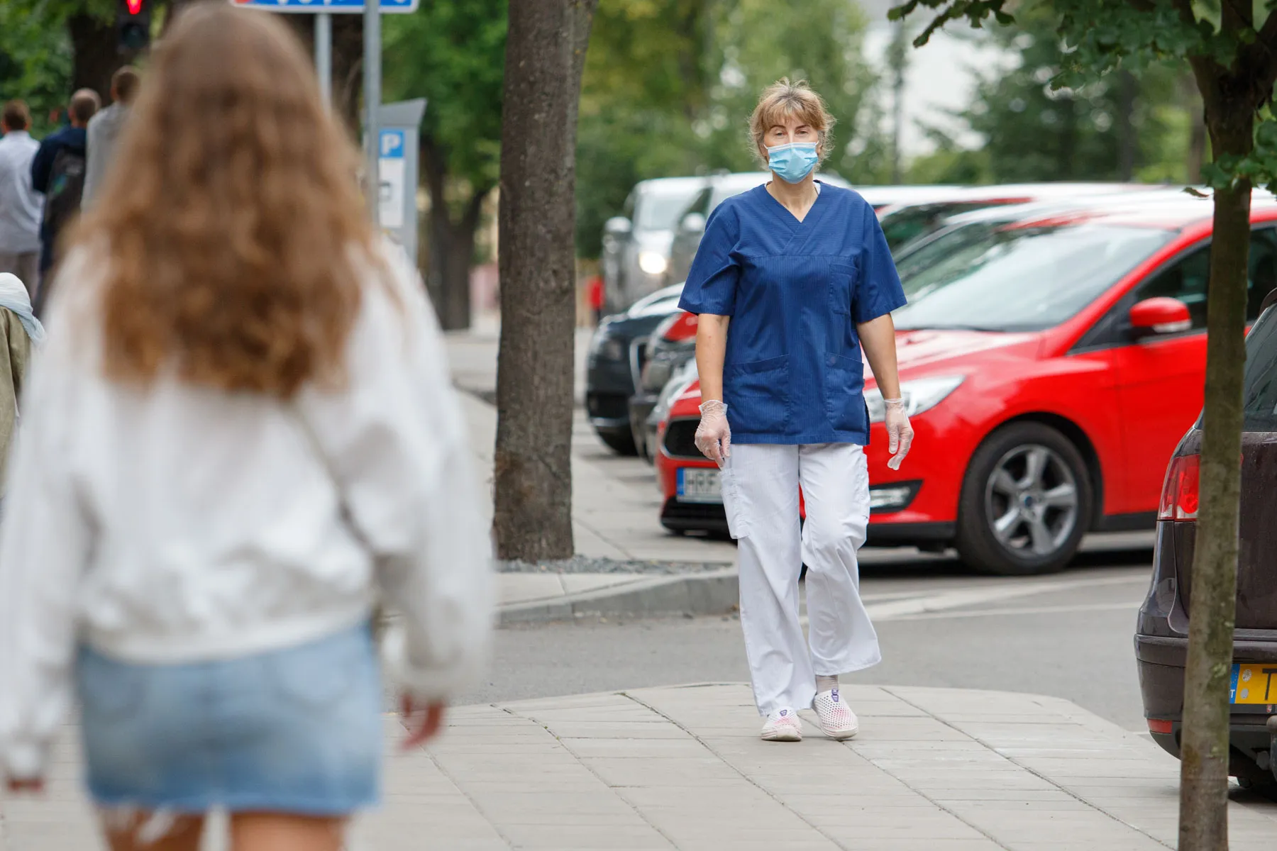 Kauniečiai jau dėvi veido kaukes