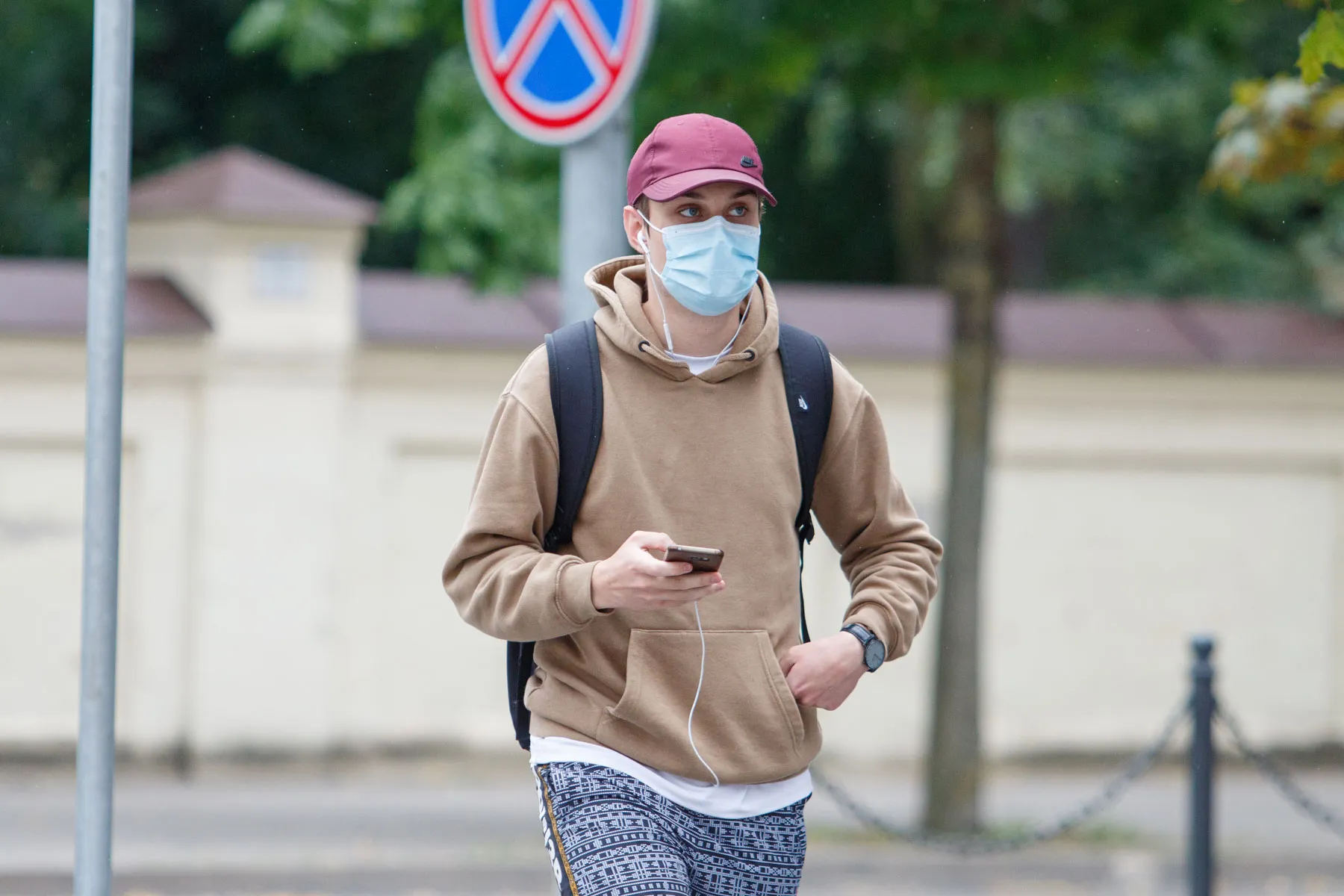 Kauniečiai jau dėvi veido kaukes