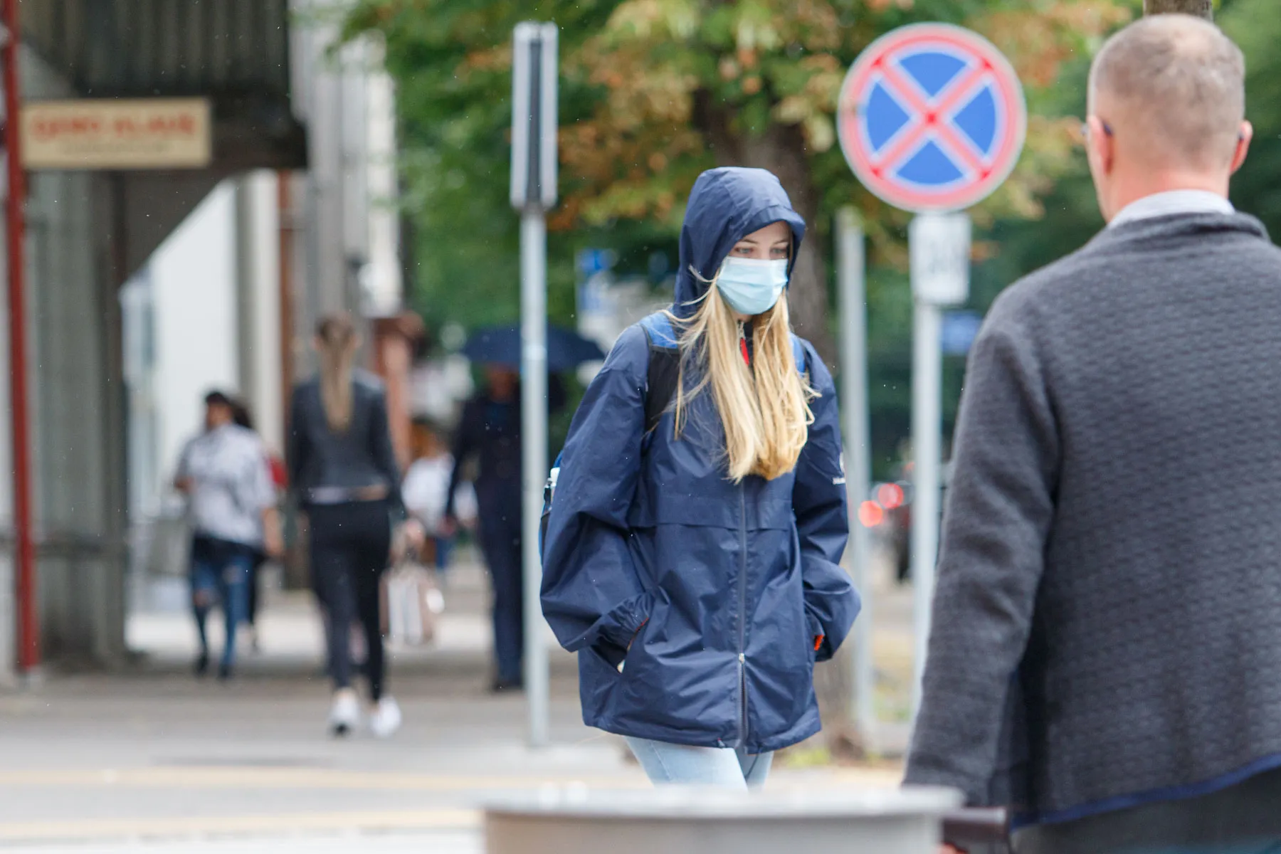 Kauniečiai jau dėvi veido kaukes