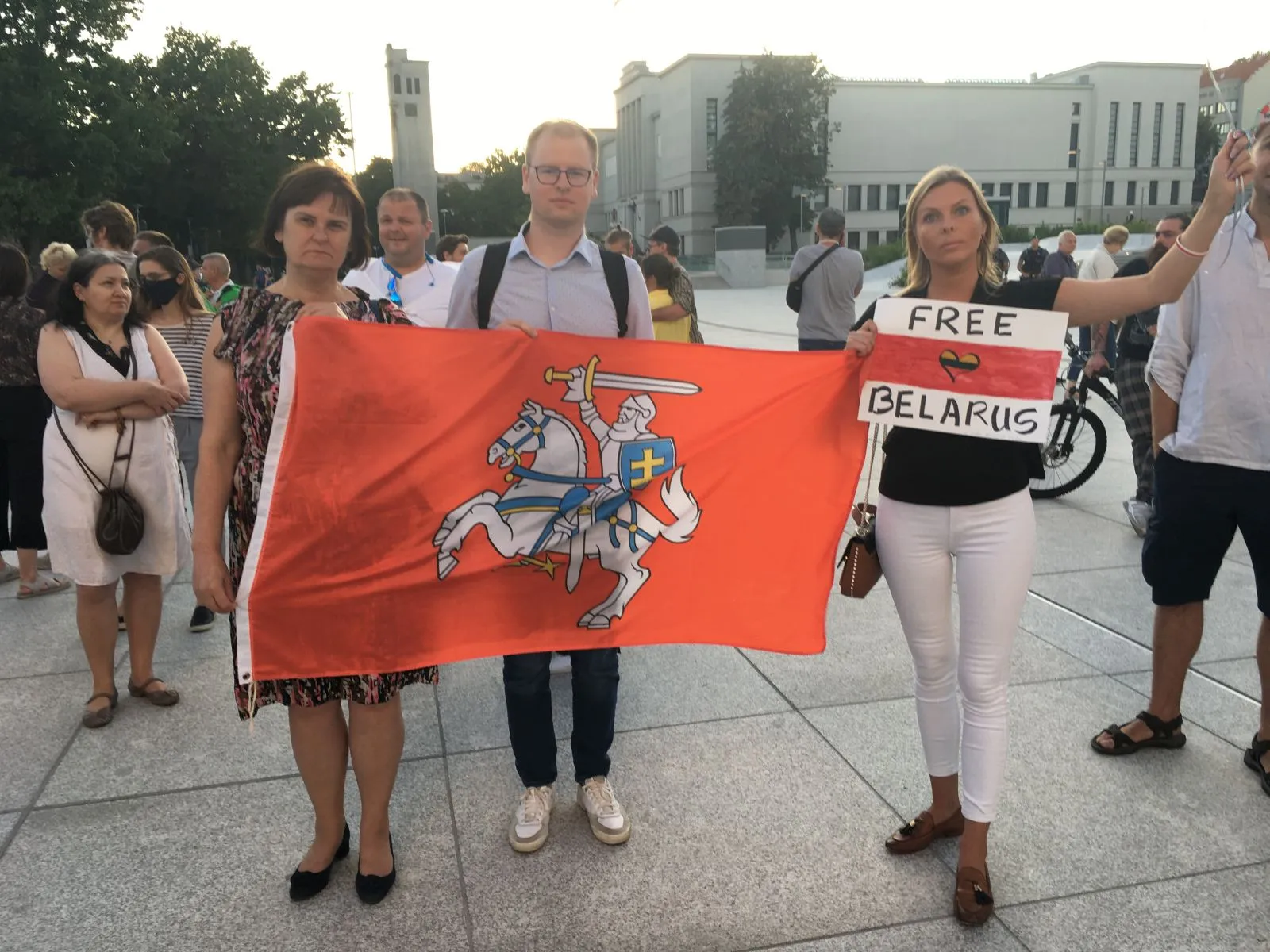Vienybės aikštėje kauniečiai išreiškė palaikymą Baltarusijos protestuotojams
