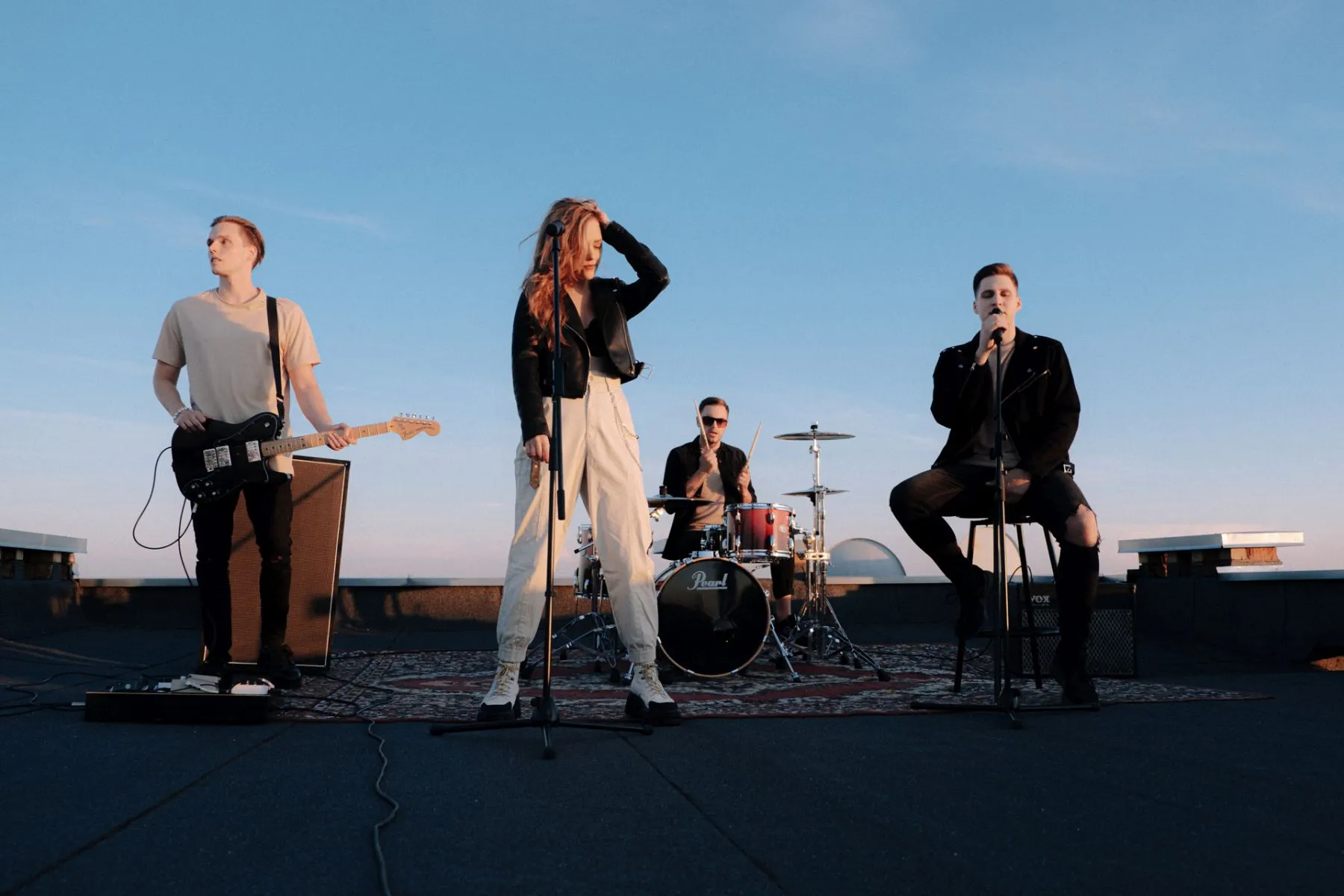 Alekna pristato naują dainą ir vaizdo klipą