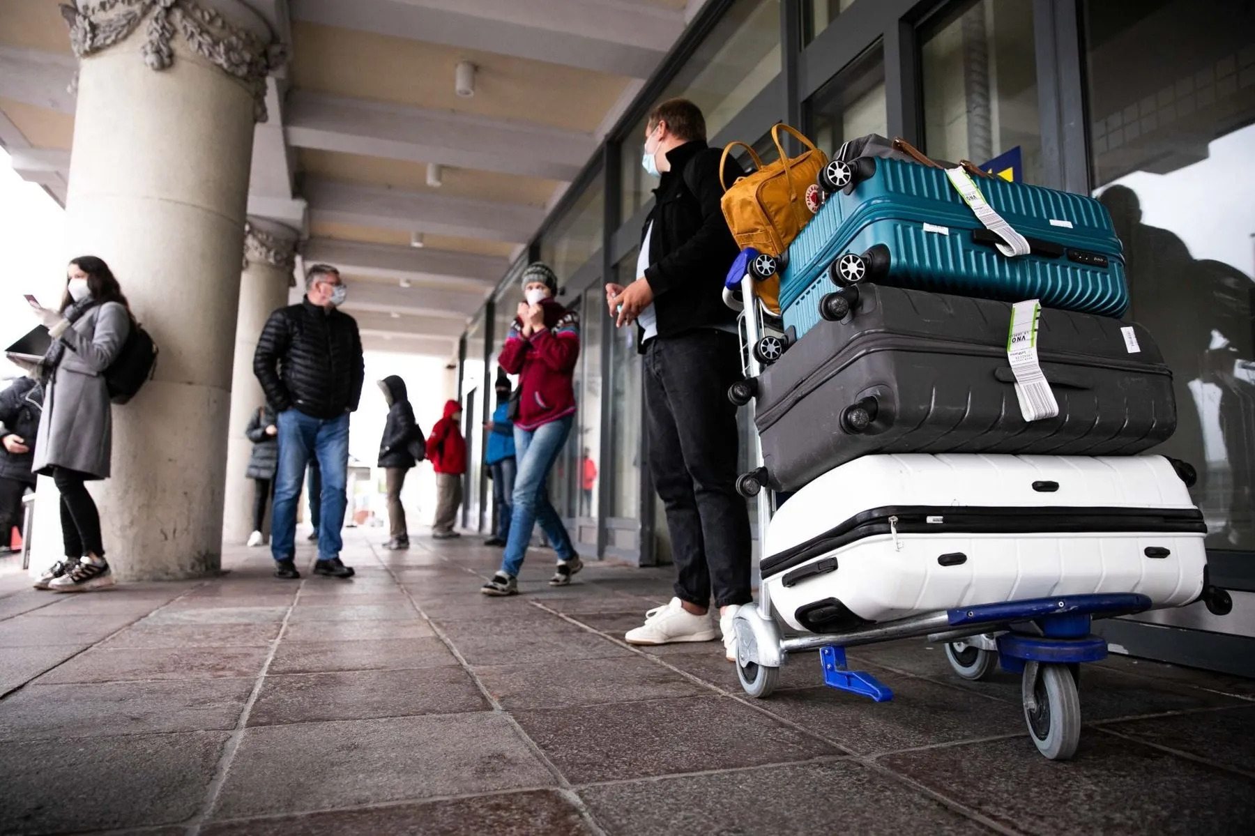 Turistai, oro uostas, lagaminas, atvykimas