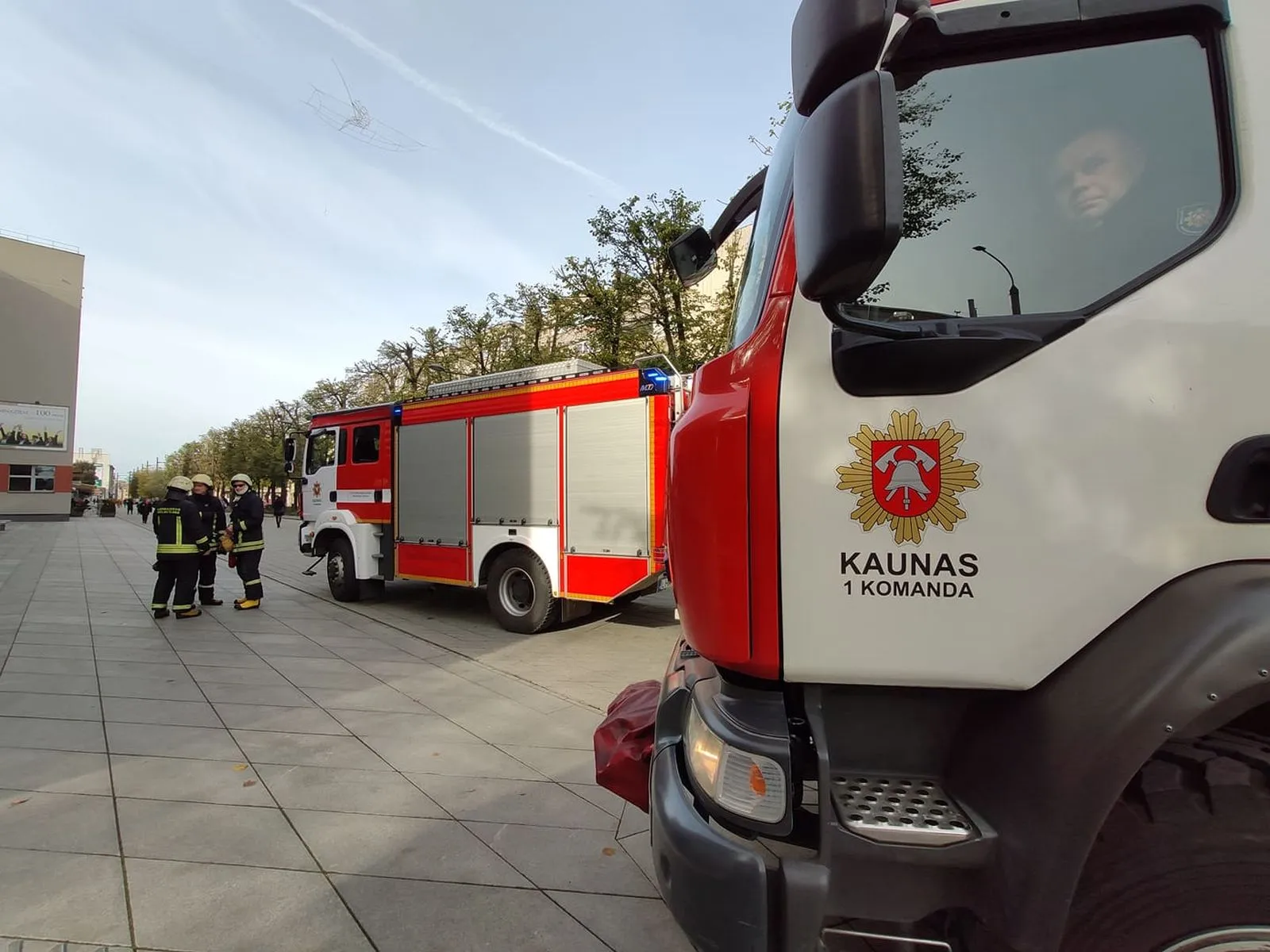 Ugniagesiai Kauno „Aušros“ gimnazijoje