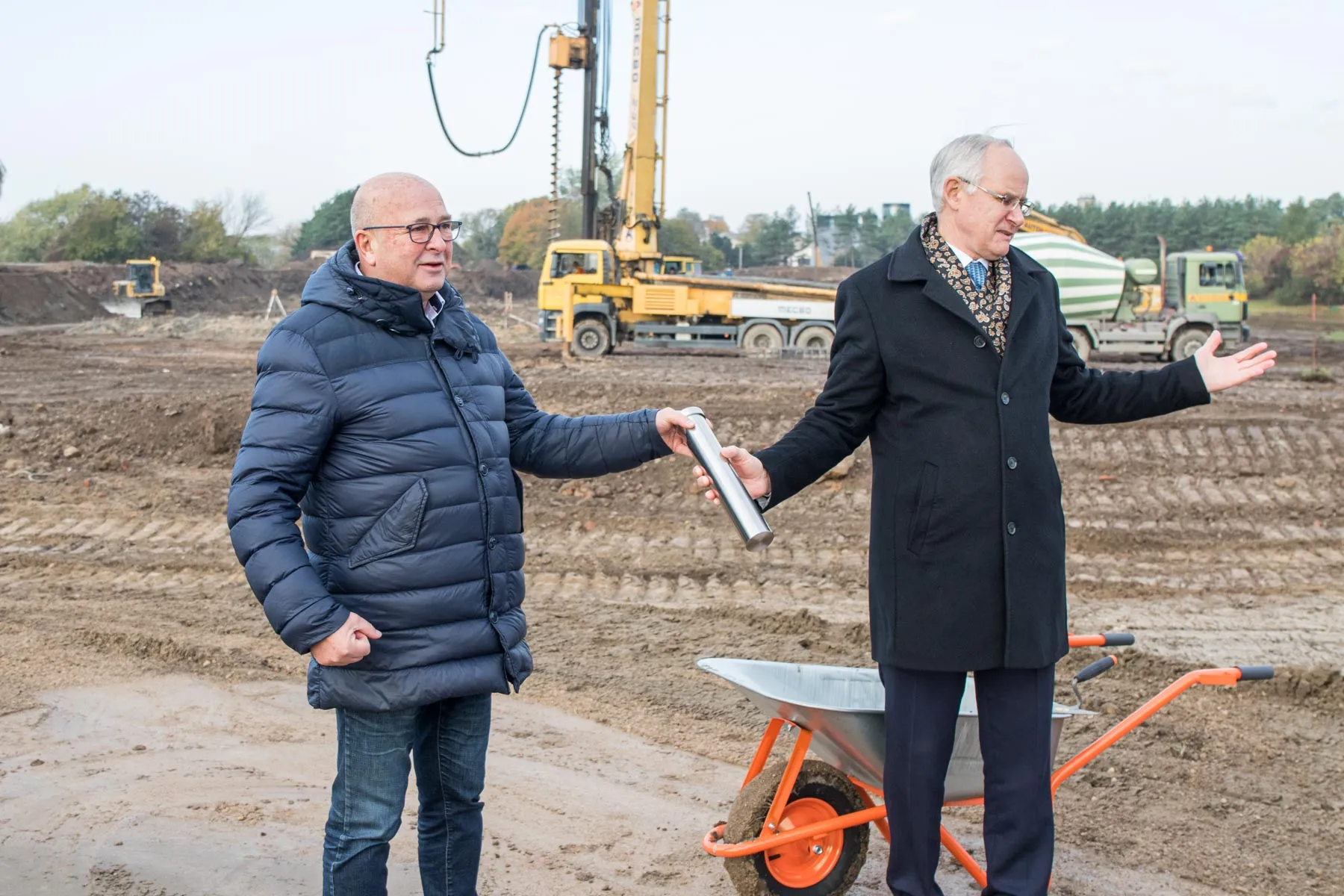 Įkasta simbolinė „Mokslo salos“ kapsulė