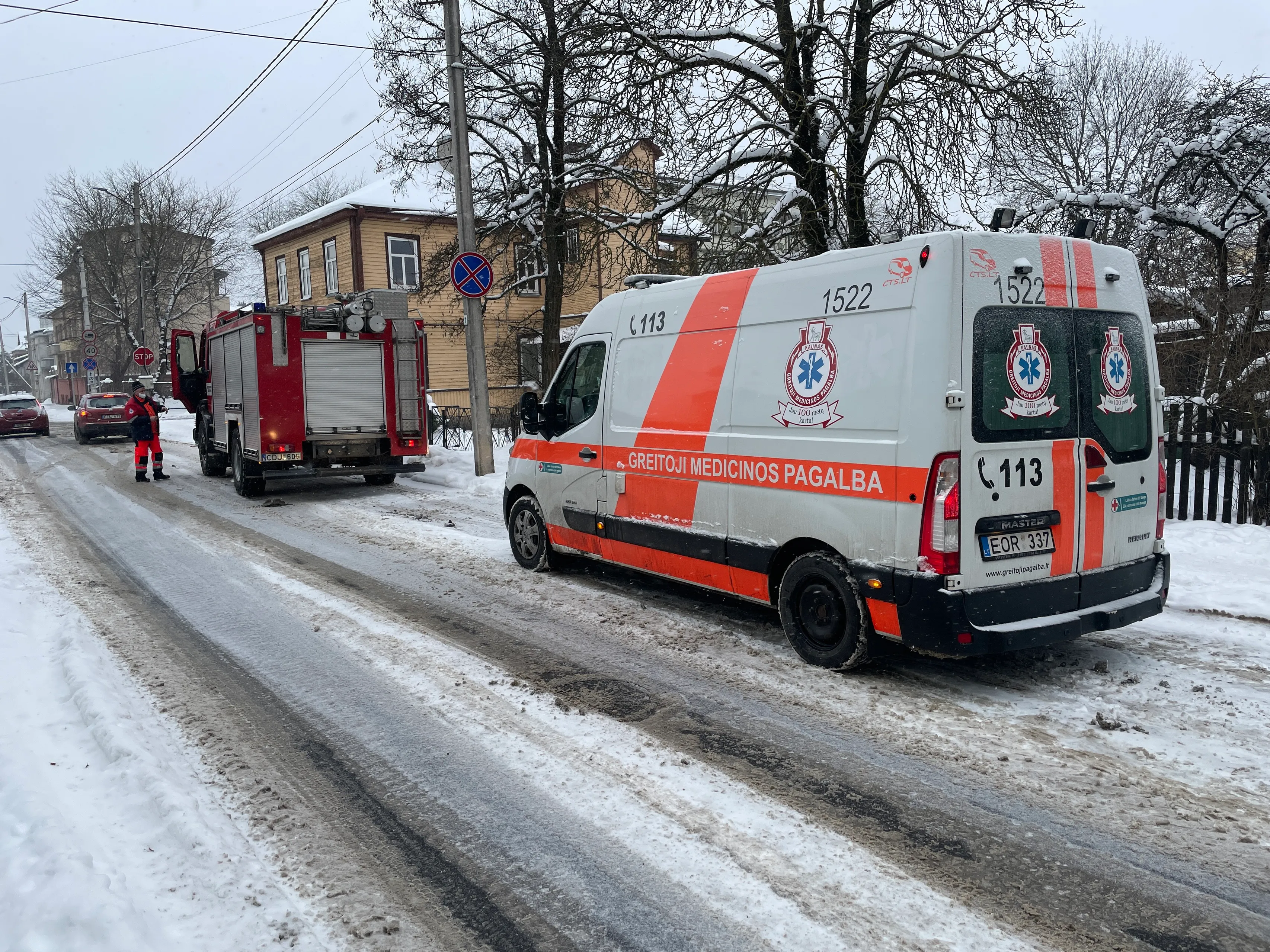 Žaliakalnyje sprogo šiluminė trasa