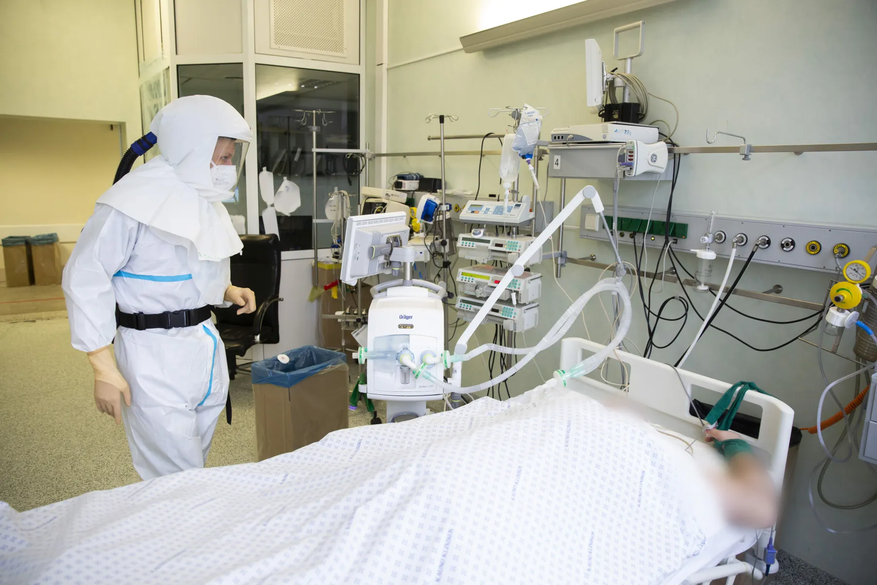 Kauno regione mažinama COVID-19 lovų