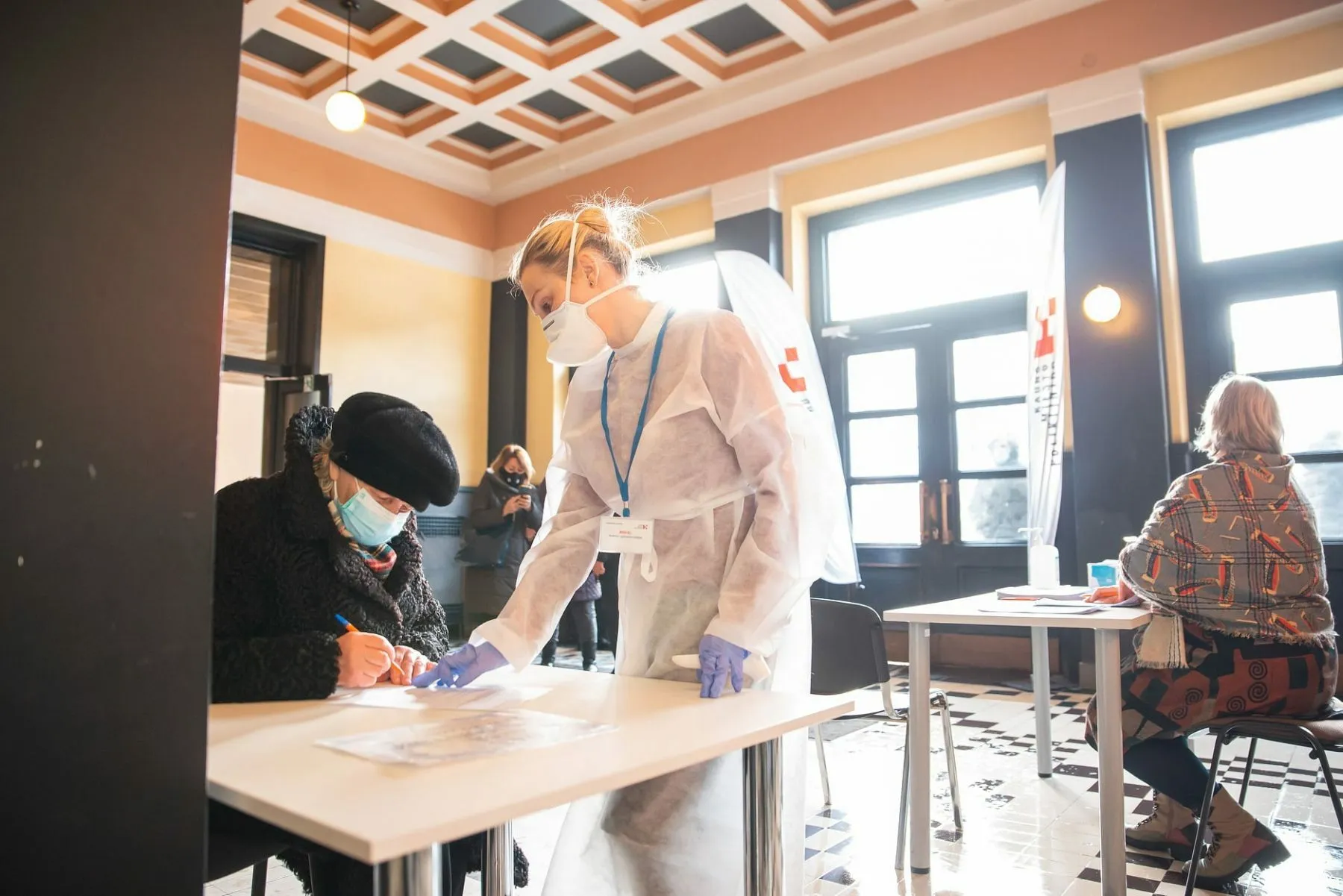 Kauno centriniame pašte pradėti vakcinuoti senjorai