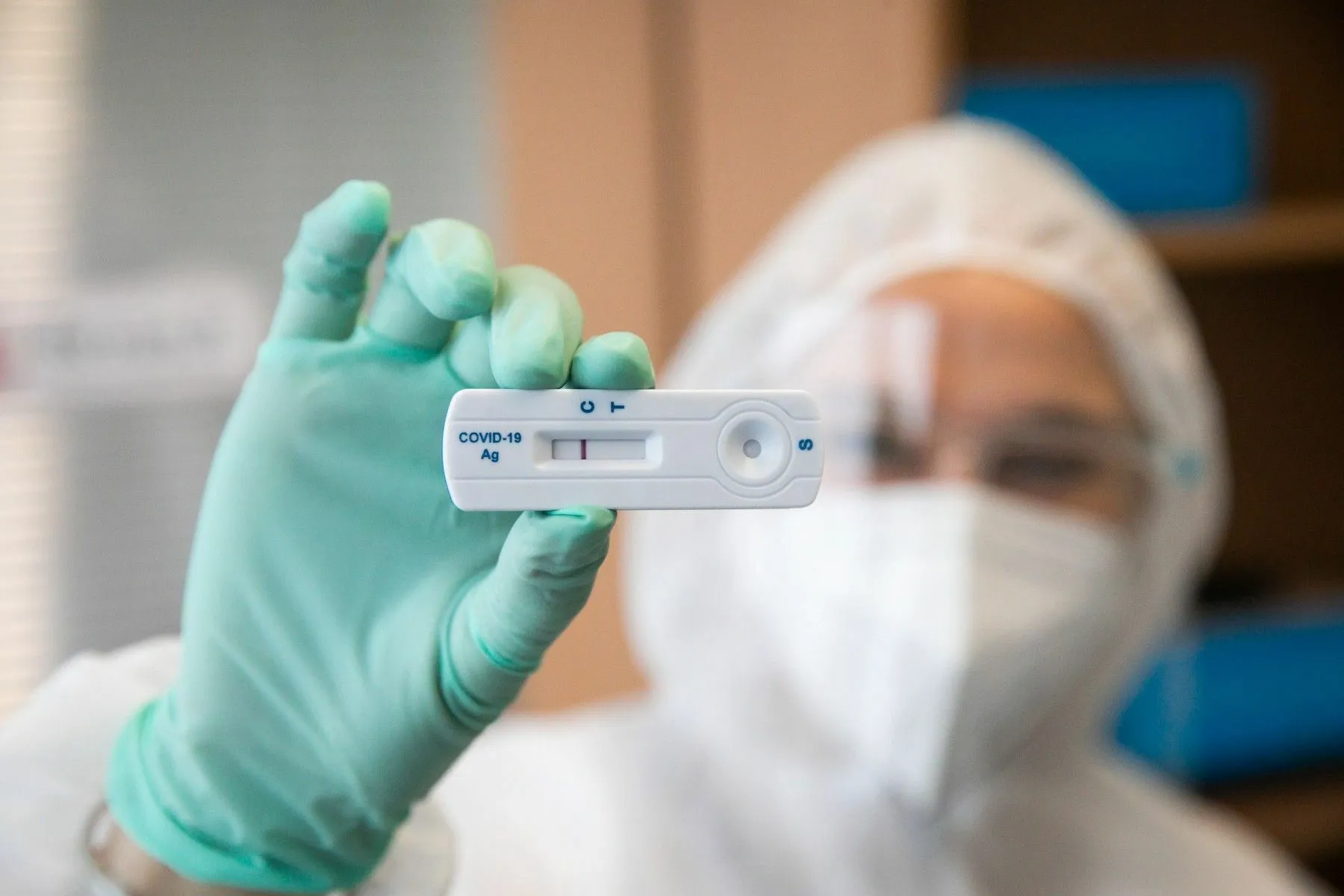 Koronaviruso testavimas Vilniau oro uoste / DELFI nuotr.