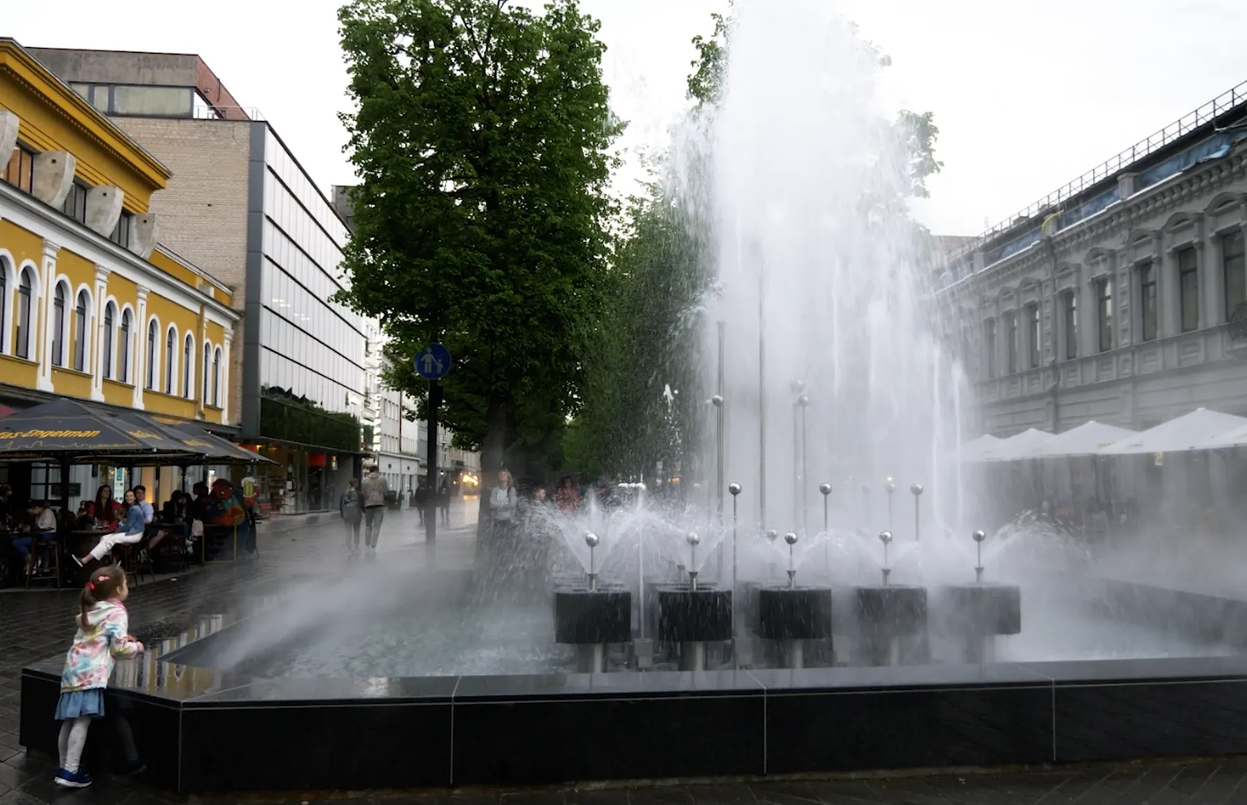 Laisvės alėjos fontanas The Roop