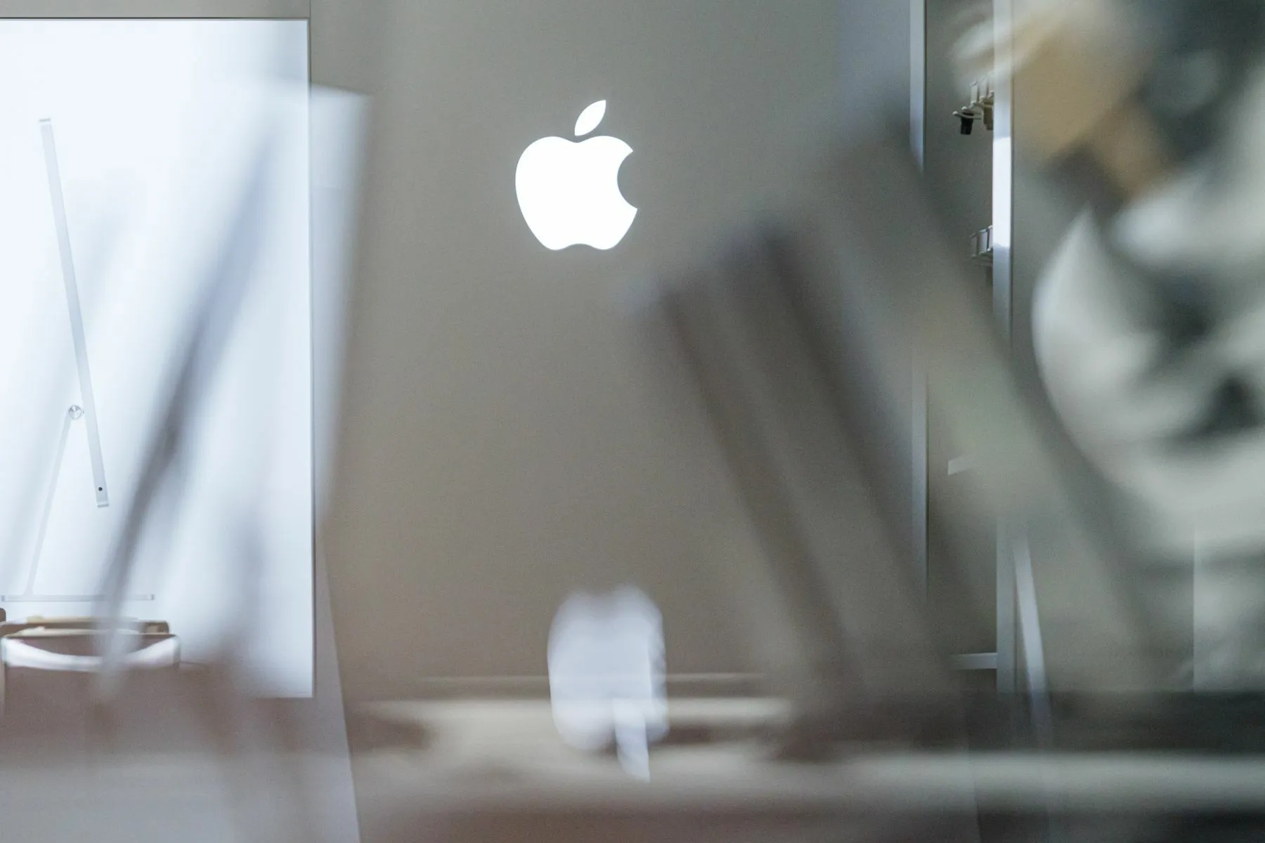 „Apple Shop“ parduotuvė Kaune / R. Tenio nuotr.