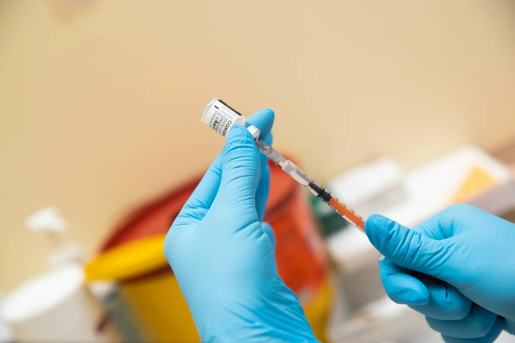 Kauno klinikų darbuotojų revakcinacija / Kauno klinikų nuotr.