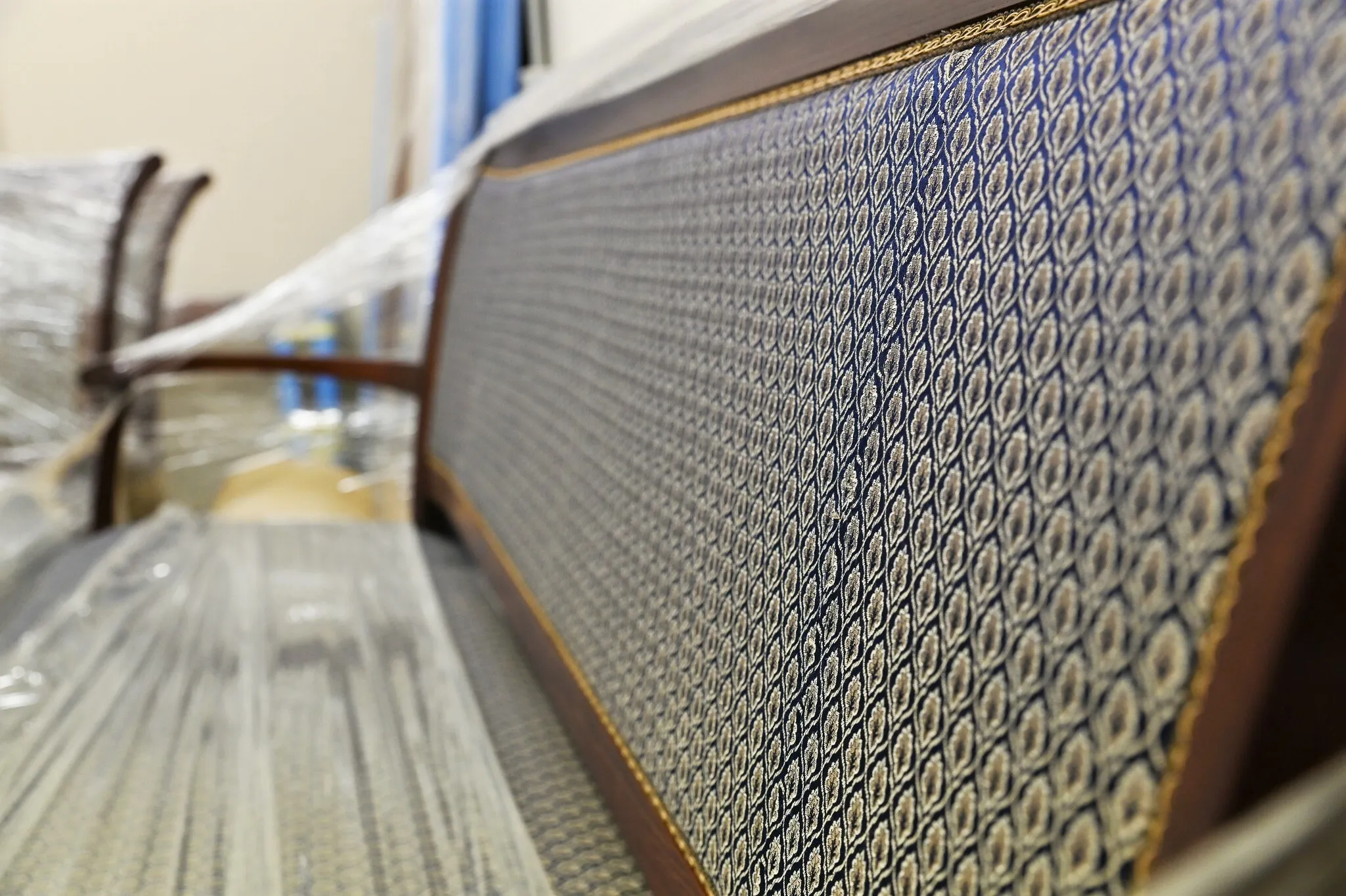 Jono Prapuolenio baldai Užsienio reikalų ministerijoje