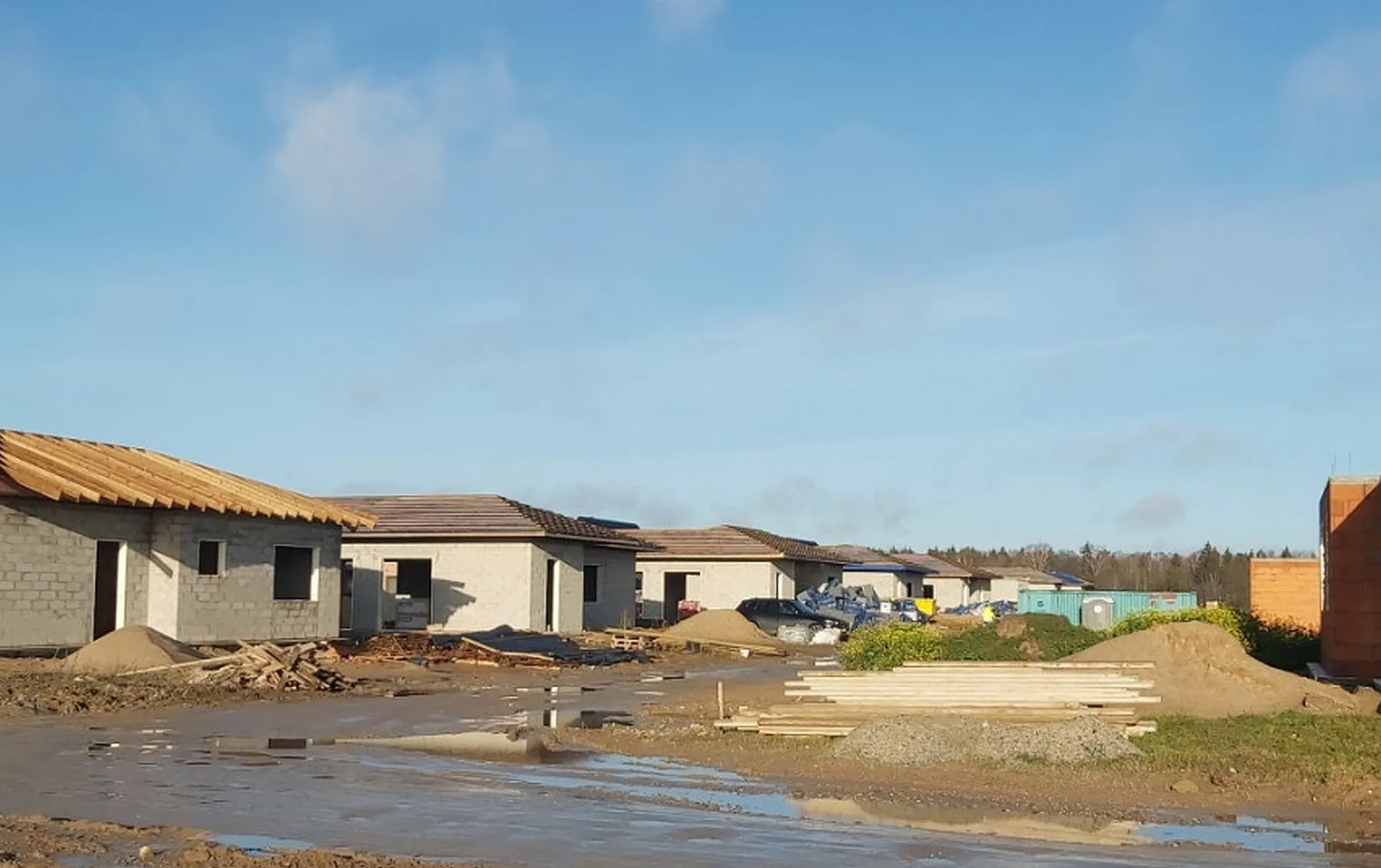 Namai Užliedžiuose