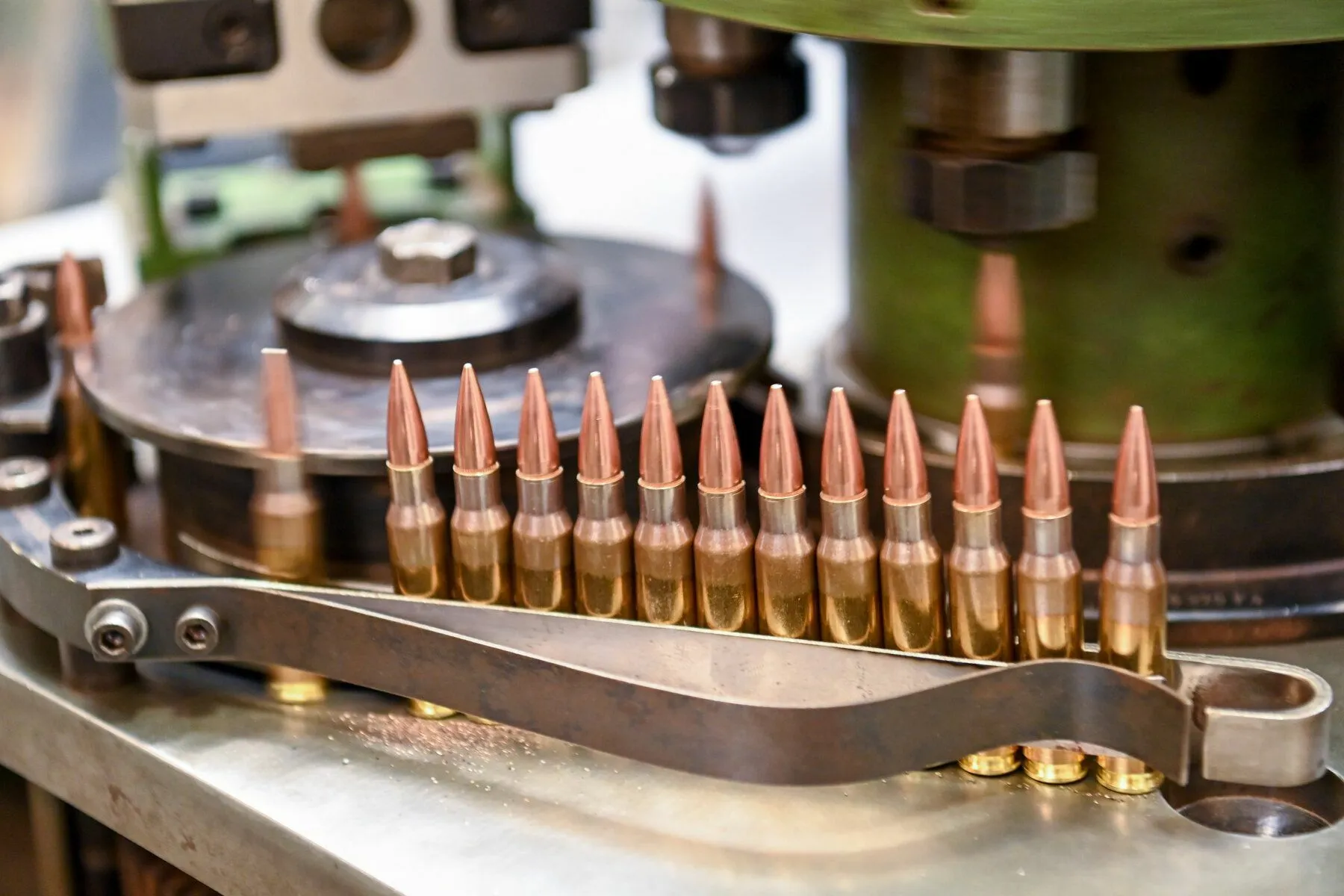 G. Nausėda lankosi Giraitės ginkluotės gamykloje / R. Dačkaus nuotr.