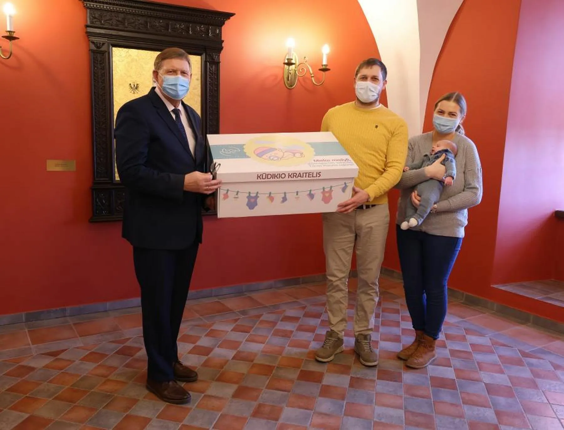 Jubiliejinis kūdikis ir jo tėvai / KRS nuotr.