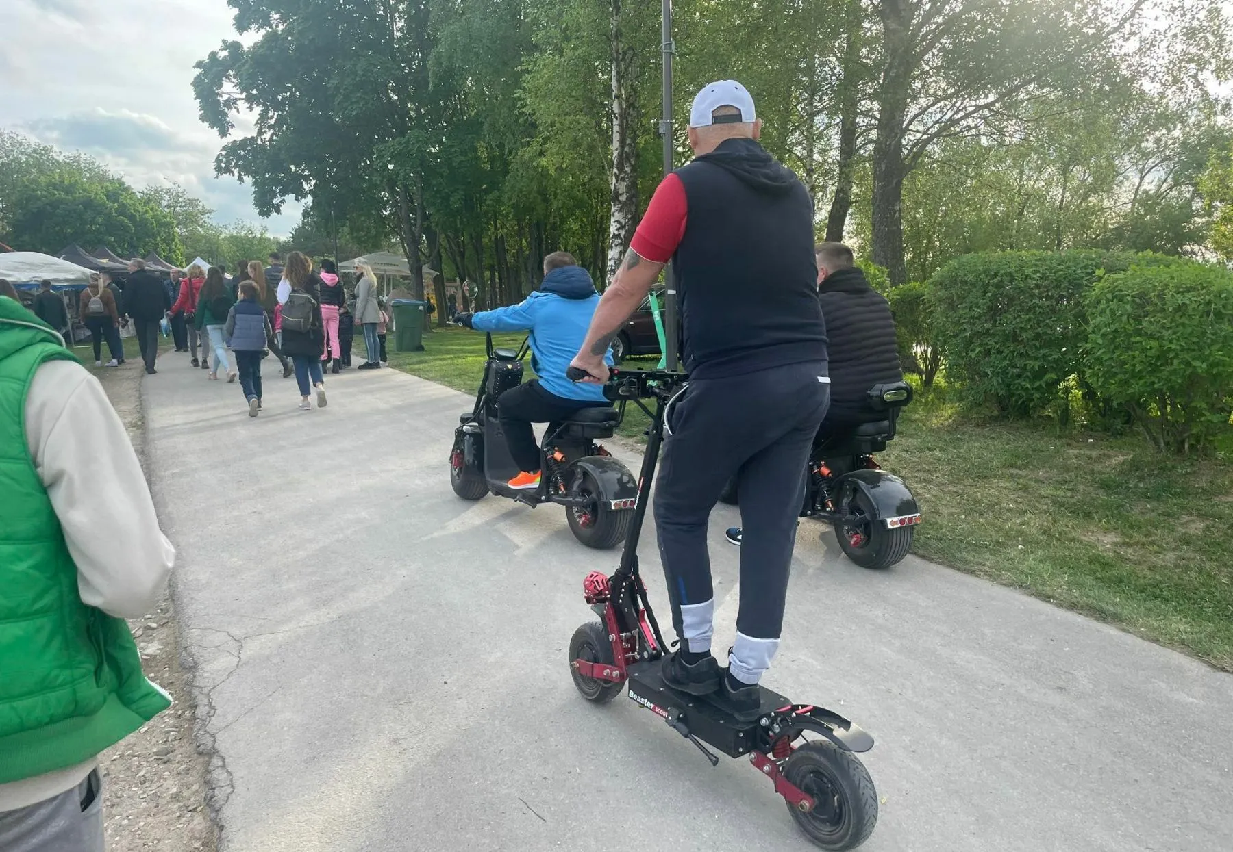 Elektriniai paspirtukai ir čioperiai