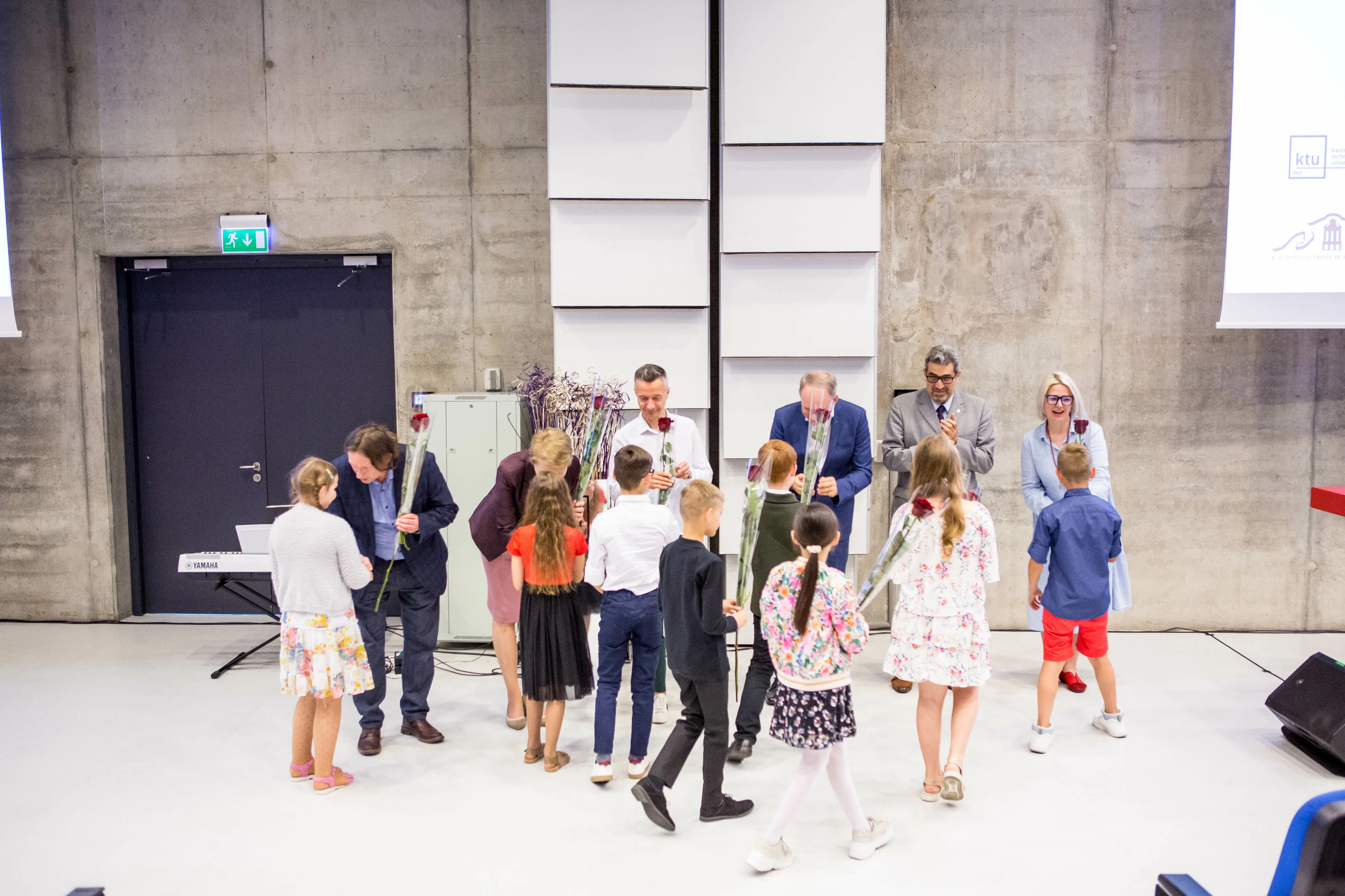 Apdovanoti specialių projektą užbaigę Kauno moksleiviai